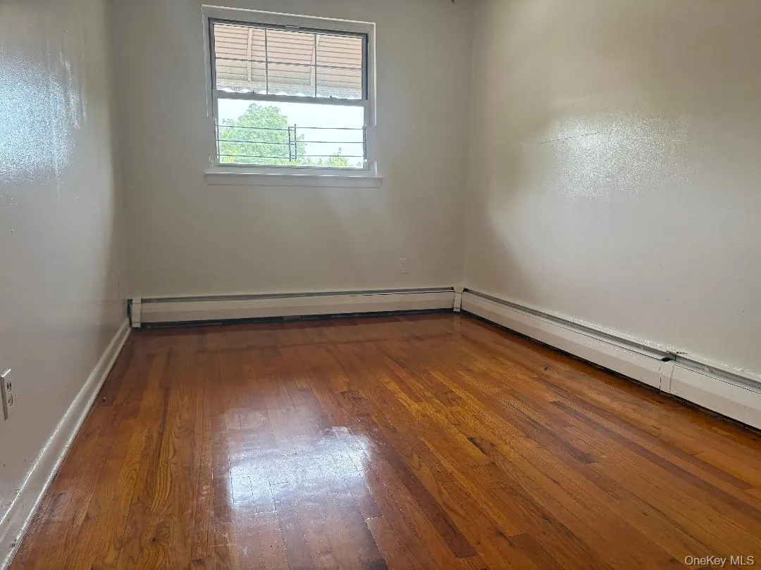 3629 Marolla Place, New York, NY, 3 Bedrooms Bedrooms, 6 Rooms Rooms,1 BathroomBathrooms,Residential Lease,For Rent,Marolla,0,1037372 3629 Marolla Place, New York, NY, 3 Bedrooms Bedrooms, 6 Rooms Rooms,1 BathroomBathrooms,Residential Lease,For Rent,Marolla,0,1037372