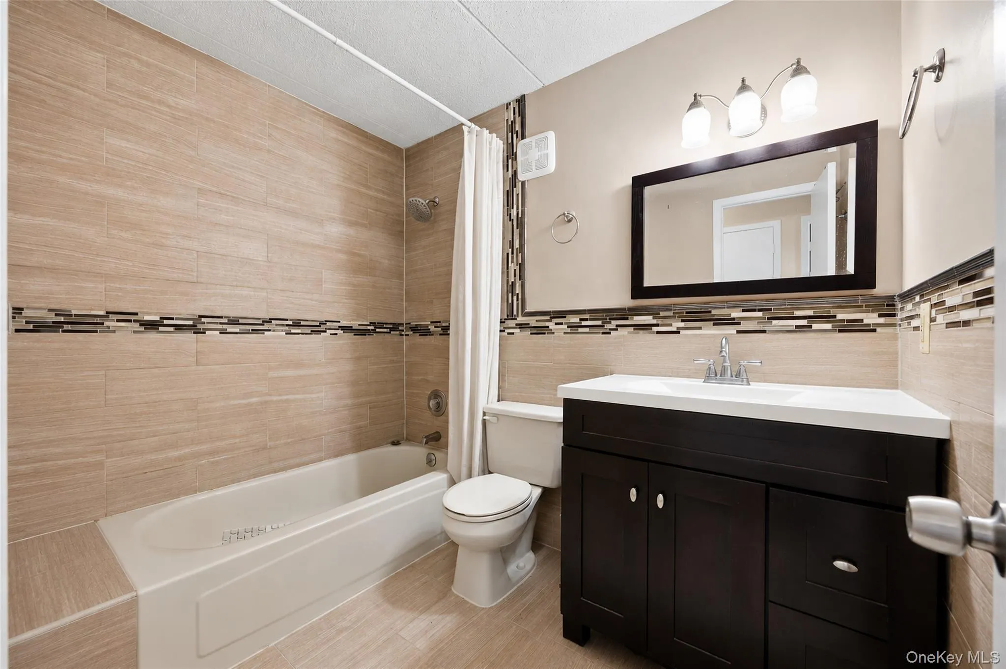 13 Omni Parc Drive, Clarkstown, NY, 2 Bedrooms Bedrooms, 5 Rooms Rooms,2 BathroomsBathrooms,Residential,For Rent,Omni Parc,0,1037376 13 Omni Parc Drive, Clarkstown, NY, 2 Bedrooms Bedrooms, 5 Rooms Rooms,2 BathroomsBathrooms,Residential,For Rent,Omni Parc,0,1037376