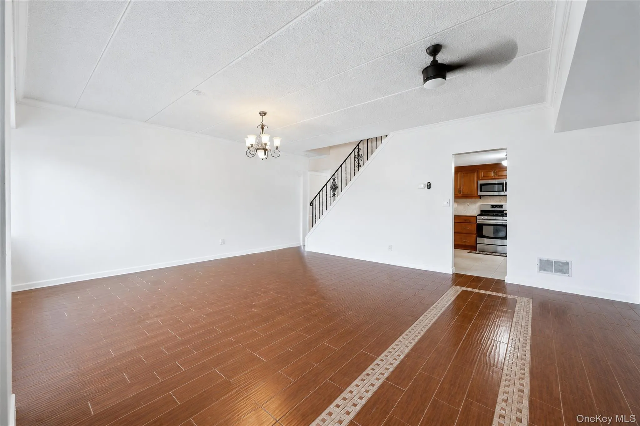 13 Omni Parc Drive, Clarkstown, NY, 2 Bedrooms Bedrooms, 5 Rooms Rooms,2 BathroomsBathrooms,Residential,For Rent,Omni Parc,0,1037376 13 Omni Parc Drive, Clarkstown, NY, 2 Bedrooms Bedrooms, 5 Rooms Rooms,2 BathroomsBathrooms,Residential,For Rent,Omni Parc,0,1037376