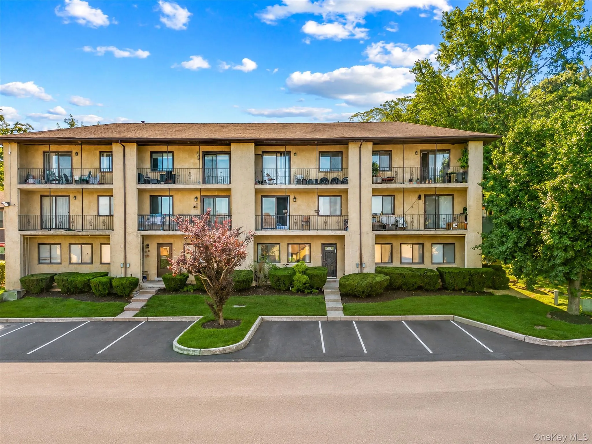 13 Omni Parc Drive, Clarkstown, NY, 2 Bedrooms Bedrooms, 5 Rooms Rooms,2 BathroomsBathrooms,Residential,For Rent,Omni Parc,0,1037376 13 Omni Parc Drive, Clarkstown, NY, 2 Bedrooms Bedrooms, 5 Rooms Rooms,2 BathroomsBathrooms,Residential,For Rent,Omni Parc,0,1037376