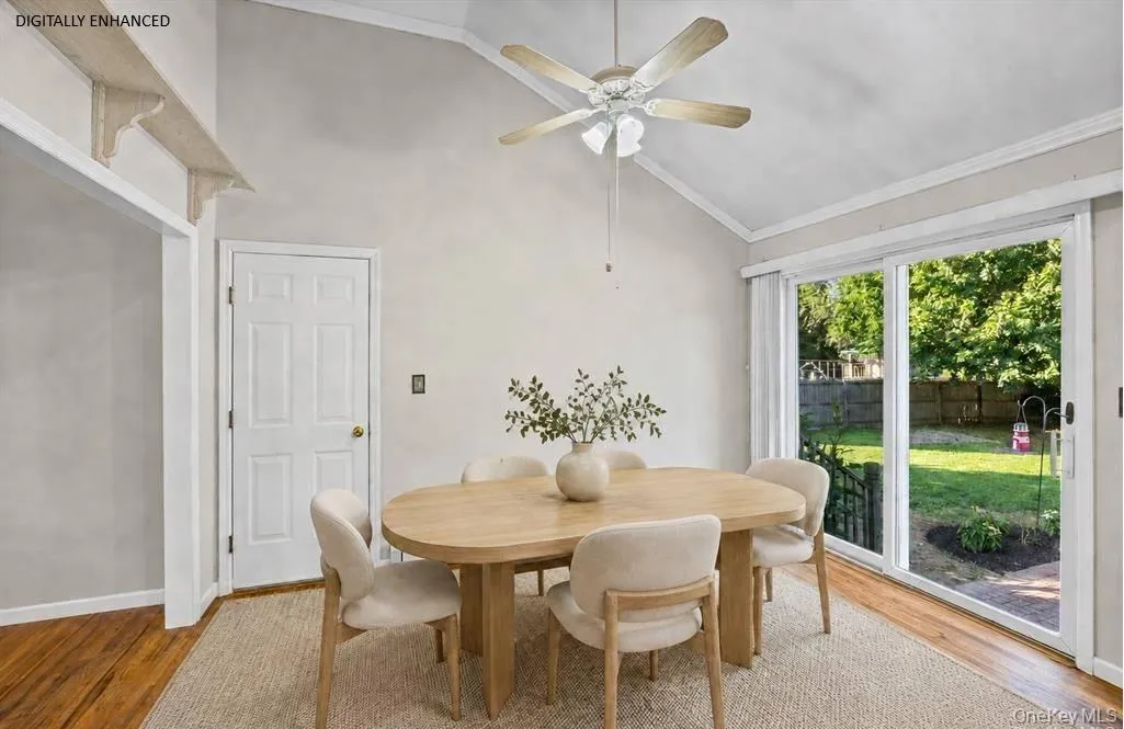 dining room virtually staged by AI dining room virtually staged by AI