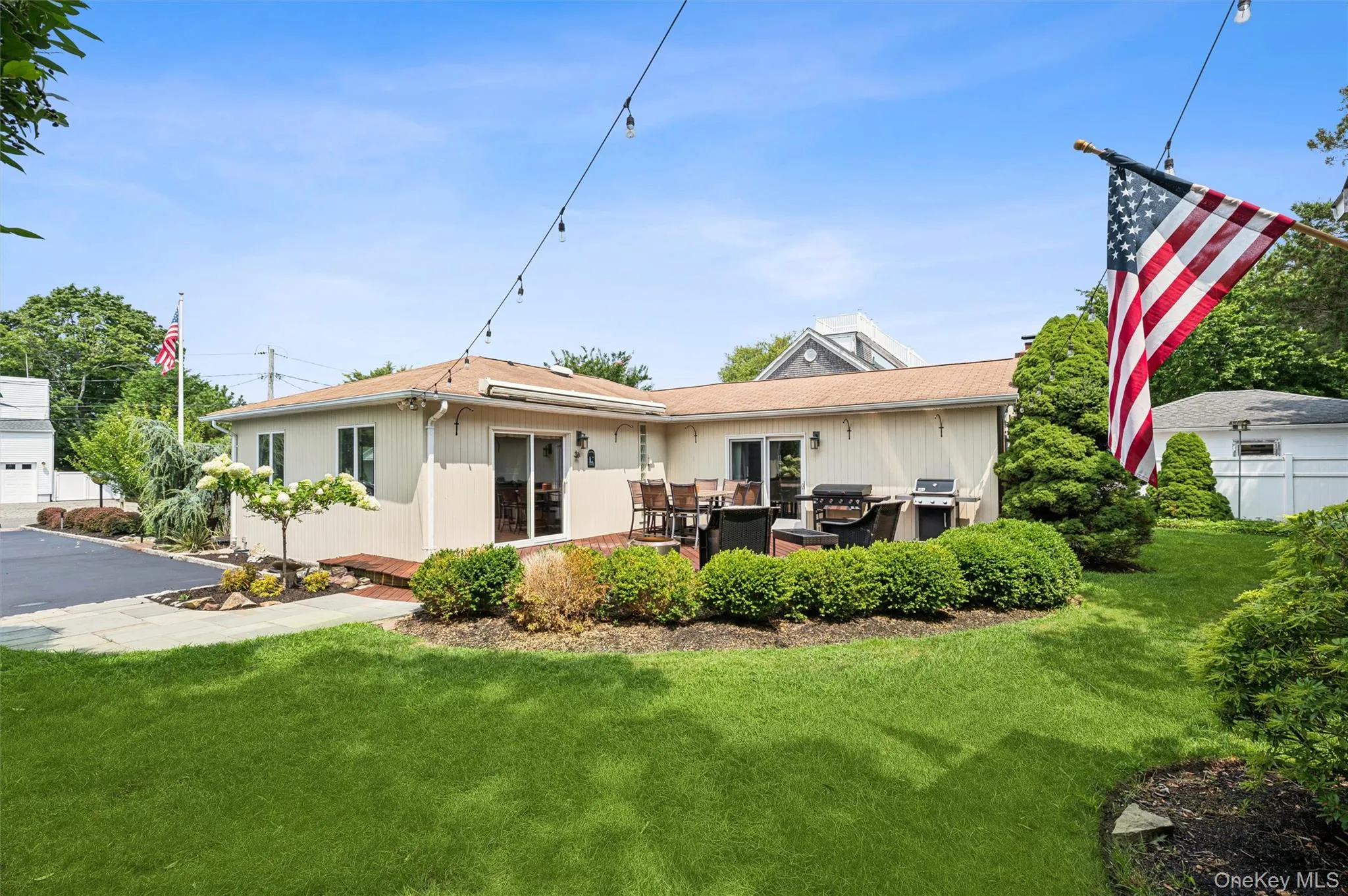 11 Bay Street, Brookhaven, NY, 2 Bedrooms Bedrooms, 4 Rooms Rooms,1 BathroomBathrooms,Residential,For Rent,Bay,0,1037378 11 Bay Street, Brookhaven, NY, 2 Bedrooms Bedrooms, 4 Rooms Rooms,1 BathroomBathrooms,Residential,For Rent,Bay,0,1037378