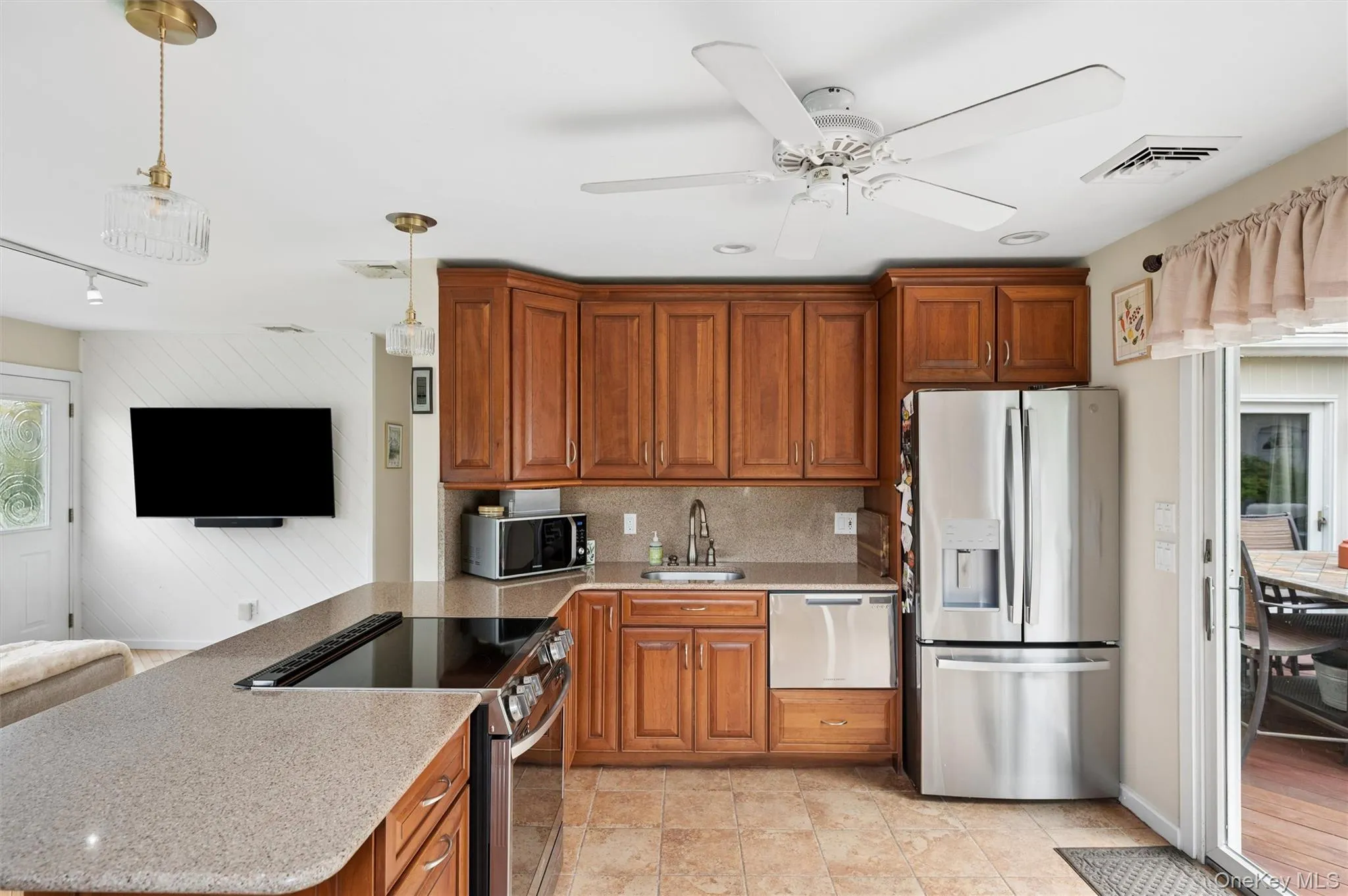 11 Bay Street, Brookhaven, NY, 2 Bedrooms Bedrooms, 4 Rooms Rooms,1 BathroomBathrooms,Residential,For Rent,Bay,0,1037378 11 Bay Street, Brookhaven, NY, 2 Bedrooms Bedrooms, 4 Rooms Rooms,1 BathroomBathrooms,Residential,For Rent,Bay,0,1037378