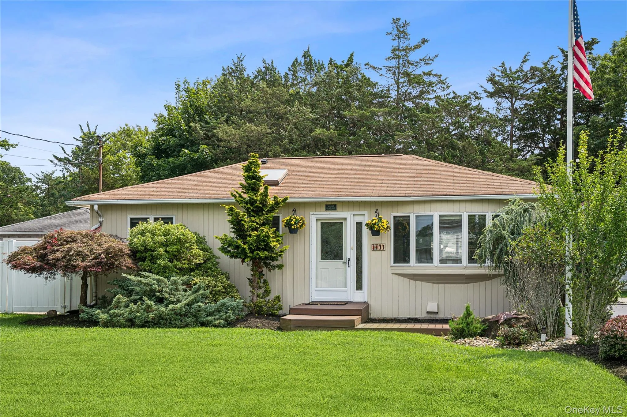 11 Bay Street, Brookhaven, NY, 2 Bedrooms Bedrooms, 4 Rooms Rooms,1 BathroomBathrooms,Residential,For Rent,Bay,0,1037378 11 Bay Street, Brookhaven, NY, 2 Bedrooms Bedrooms, 4 Rooms Rooms,1 BathroomBathrooms,Residential,For Rent,Bay,0,1037378