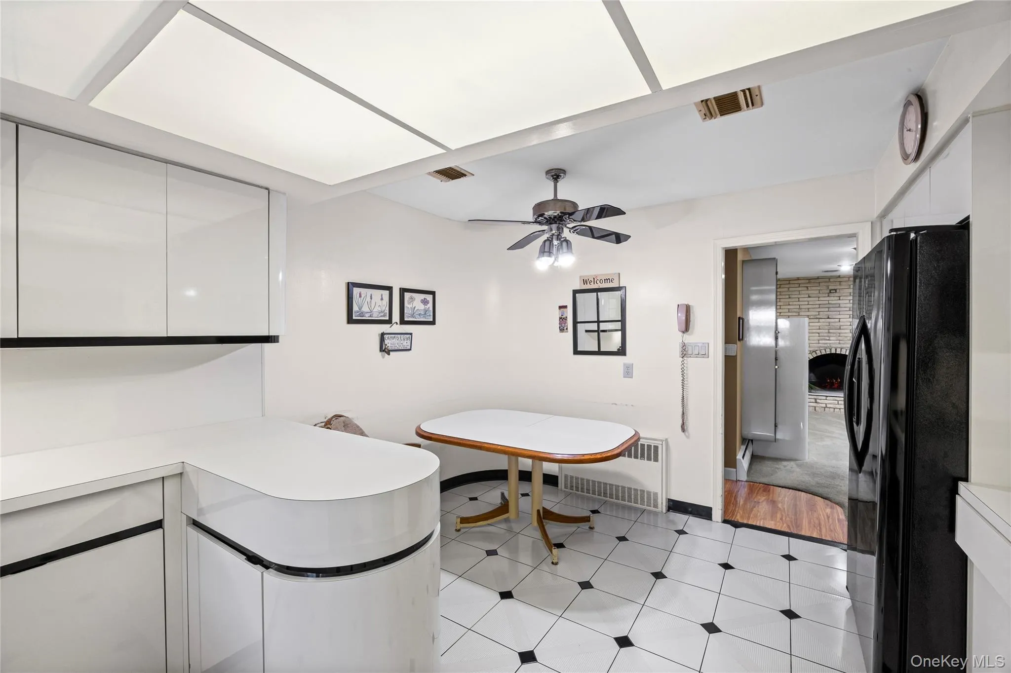 2 Erita Lane, Smithtown, NY, 3 Bedrooms Bedrooms, 7 Rooms Rooms,3 BathroomsBathrooms,Residential,For Rent,Erita,0,1037385 2 Erita Lane, Smithtown, NY, 3 Bedrooms Bedrooms, 7 Rooms Rooms,3 BathroomsBathrooms,Residential,For Rent,Erita,0,1037385