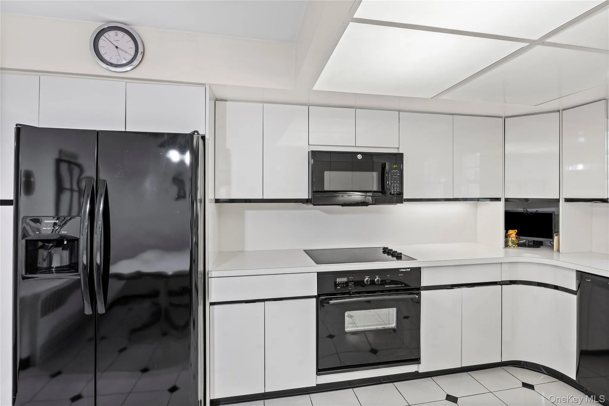2 Erita Lane, Smithtown, NY, 3 Bedrooms Bedrooms, 7 Rooms Rooms,3 BathroomsBathrooms,Residential,For Rent,Erita,0,1037385 2 Erita Lane, Smithtown, NY, 3 Bedrooms Bedrooms, 7 Rooms Rooms,3 BathroomsBathrooms,Residential,For Rent,Erita,0,1037385