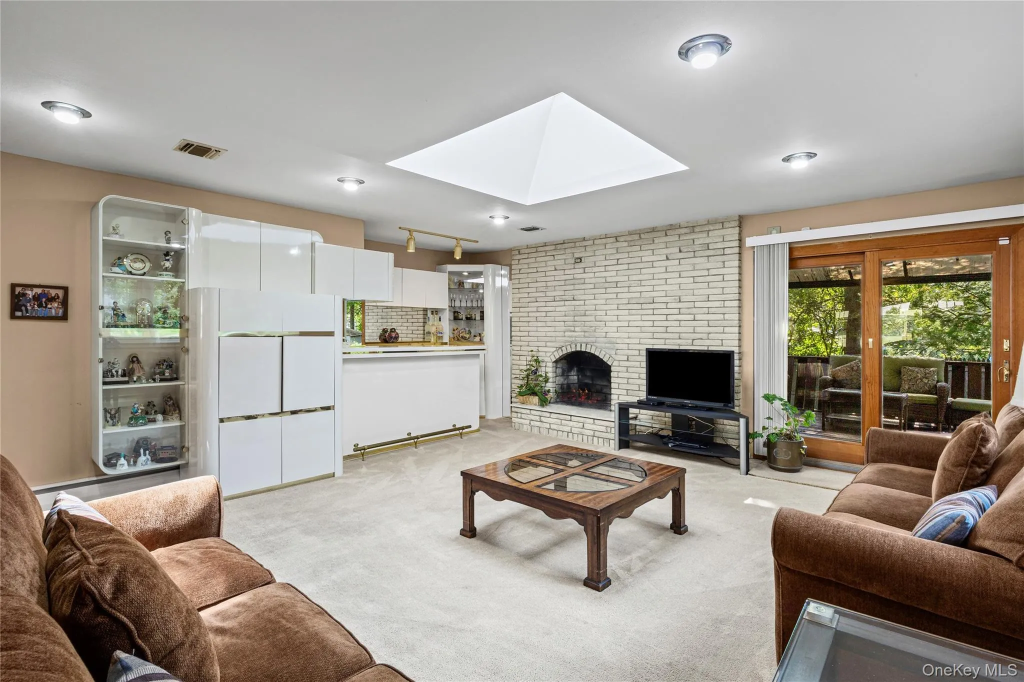 2 Erita Lane, Smithtown, NY, 3 Bedrooms Bedrooms, 7 Rooms Rooms,3 BathroomsBathrooms,Residential,For Rent,Erita,0,1037385 2 Erita Lane, Smithtown, NY, 3 Bedrooms Bedrooms, 7 Rooms Rooms,3 BathroomsBathrooms,Residential,For Rent,Erita,0,1037385