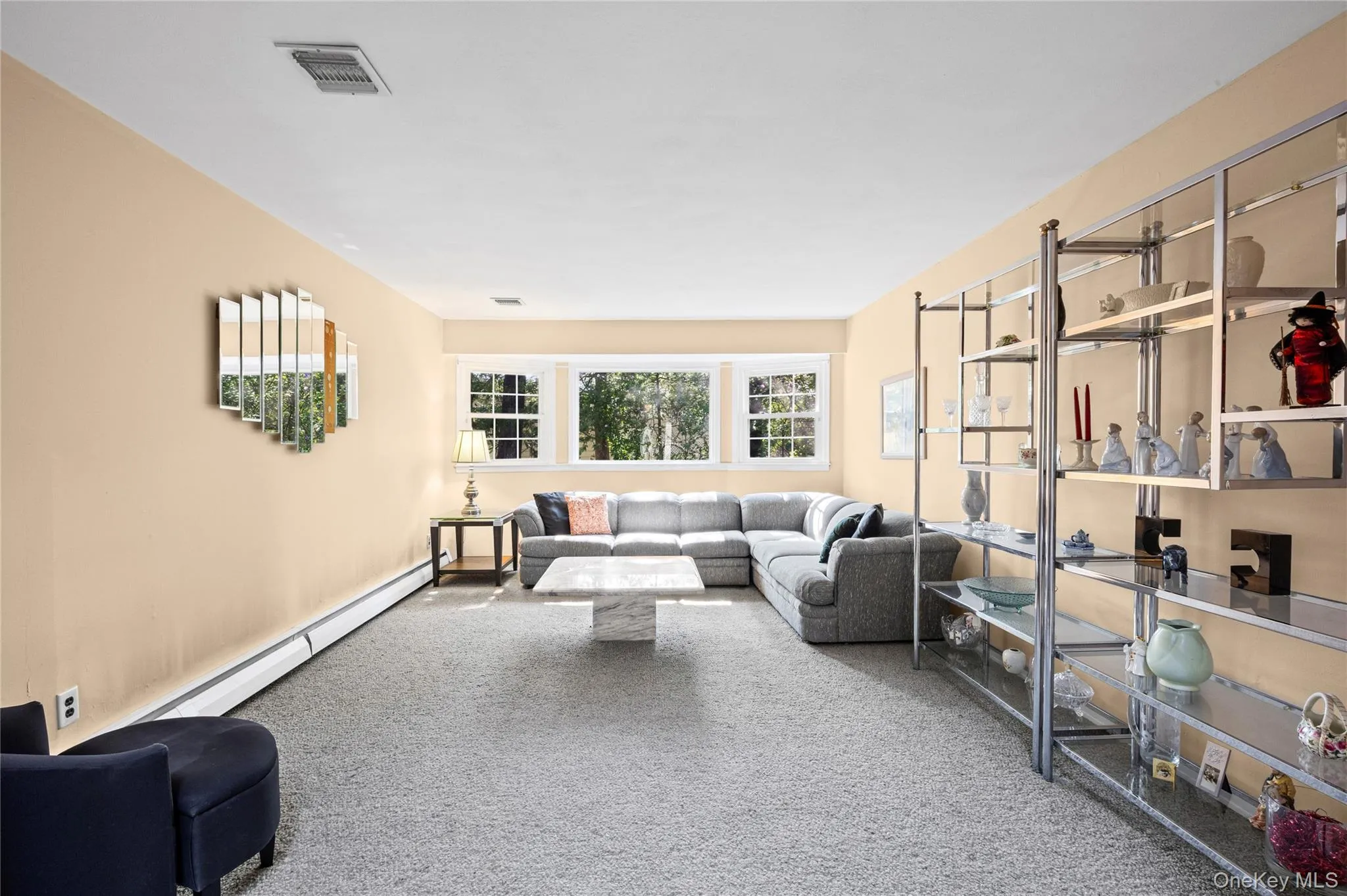 2 Erita Lane, Smithtown, NY, 3 Bedrooms Bedrooms, 7 Rooms Rooms,3 BathroomsBathrooms,Residential,For Rent,Erita,0,1037385 2 Erita Lane, Smithtown, NY, 3 Bedrooms Bedrooms, 7 Rooms Rooms,3 BathroomsBathrooms,Residential,For Rent,Erita,0,1037385