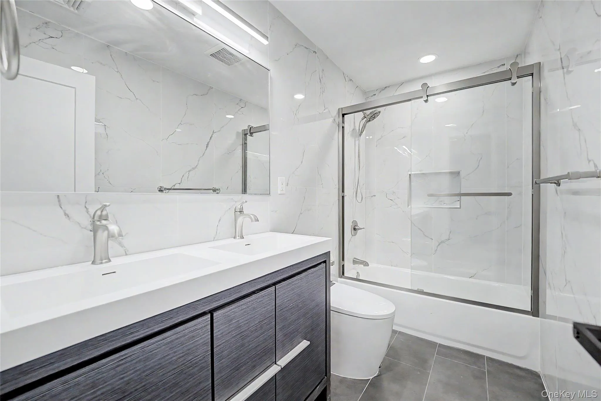 105 Moore Street, Hempstead, NY, 5 Bedrooms Bedrooms, 7 Rooms Rooms,3 BathroomsBathrooms,Residential,For Rent,Moore,0,1037390 105 Moore Street, Hempstead, NY, 5 Bedrooms Bedrooms, 7 Rooms Rooms,3 BathroomsBathrooms,Residential,For Rent,Moore,0,1037390