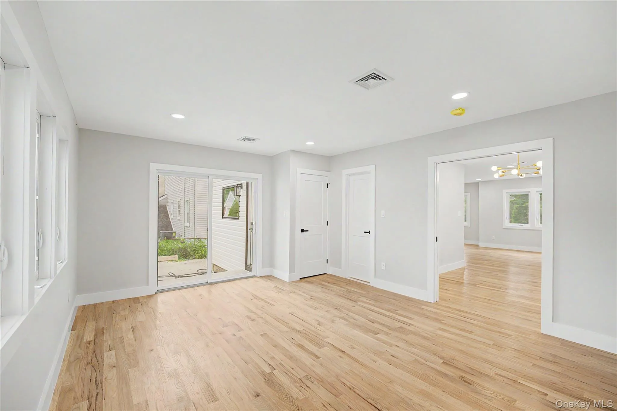 105 Moore Street, Hempstead, NY, 5 Bedrooms Bedrooms, 7 Rooms Rooms,3 BathroomsBathrooms,Residential,For Rent,Moore,0,1037390 105 Moore Street, Hempstead, NY, 5 Bedrooms Bedrooms, 7 Rooms Rooms,3 BathroomsBathrooms,Residential,For Rent,Moore,0,1037390