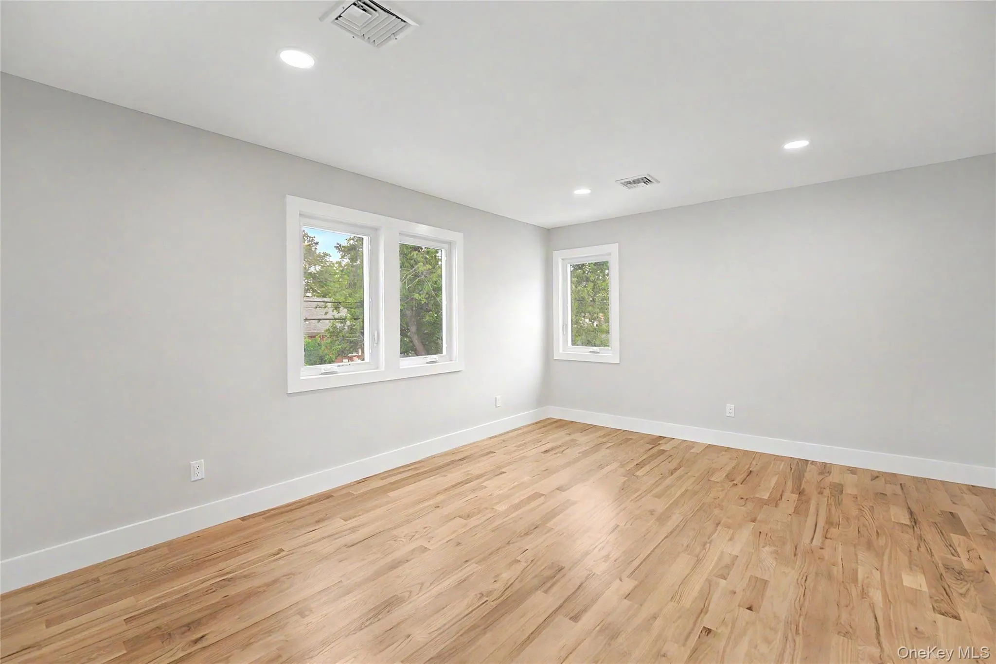 105 Moore Street, Hempstead, NY, 5 Bedrooms Bedrooms, 7 Rooms Rooms,3 BathroomsBathrooms,Residential,For Rent,Moore,0,1037390 105 Moore Street, Hempstead, NY, 5 Bedrooms Bedrooms, 7 Rooms Rooms,3 BathroomsBathrooms,Residential,For Rent,Moore,0,1037390