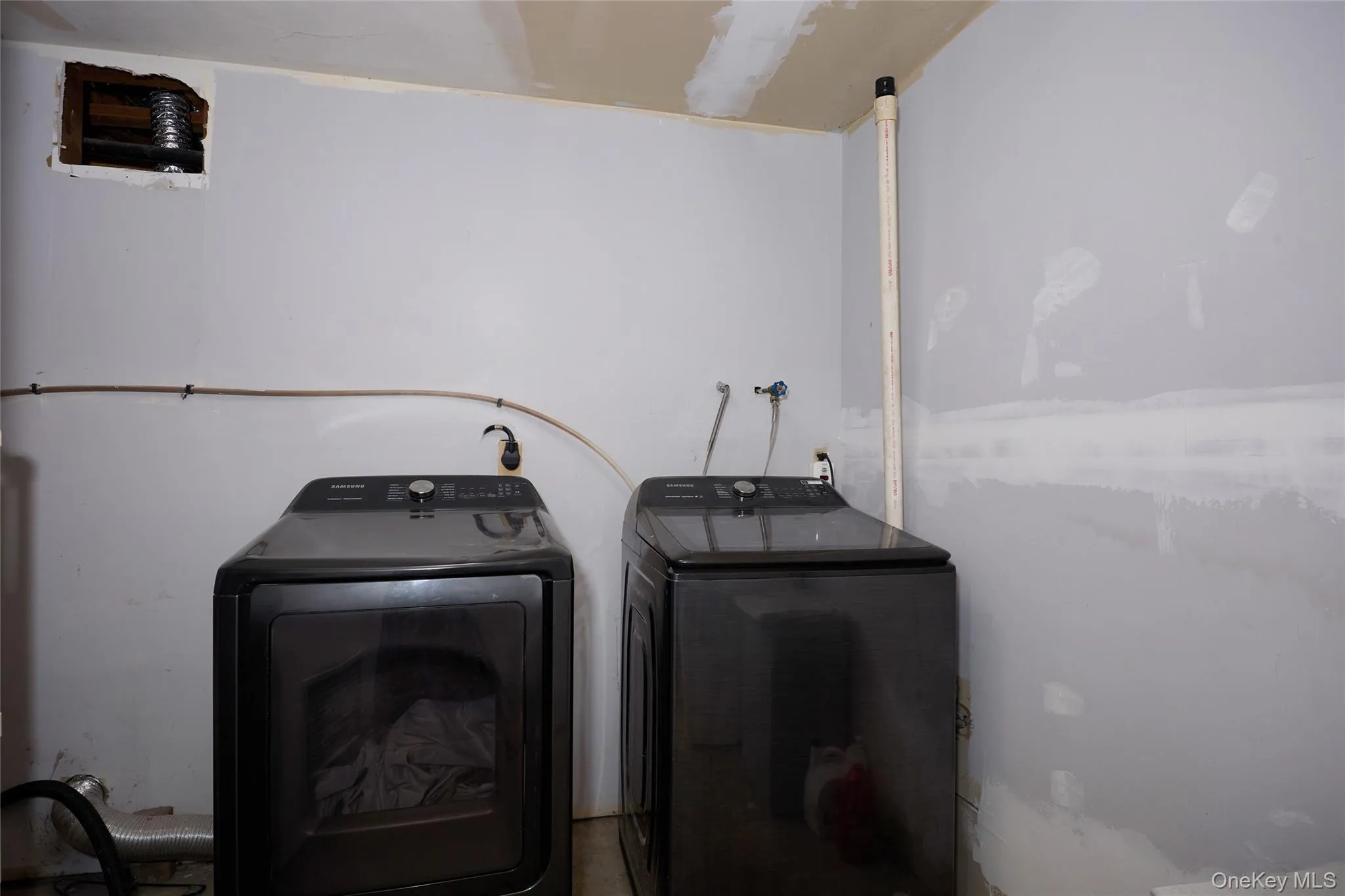 26 Hoof Print Road, Union Vale, NY, 3 Bedrooms Bedrooms, 9 Rooms Rooms,2 BathroomsBathrooms,Residential,For Rent,Hoof Print,0,1037392 26 Hoof Print Road, Union Vale, NY, 3 Bedrooms Bedrooms, 9 Rooms Rooms,2 BathroomsBathrooms,Residential,For Rent,Hoof Print,0,1037392
