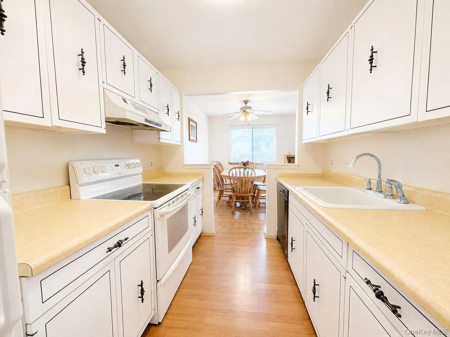 21 Village Park Drive, Fishkill, NY, 1 Bedroom Bedrooms, 6 Rooms Rooms,1 BathroomBathrooms,Residential,For Rent,Village Park,0,1037393 21 Village Park Drive, Fishkill, NY, 1 Bedroom Bedrooms, 6 Rooms Rooms,1 BathroomBathrooms,Residential,For Rent,Village Park,0,1037393