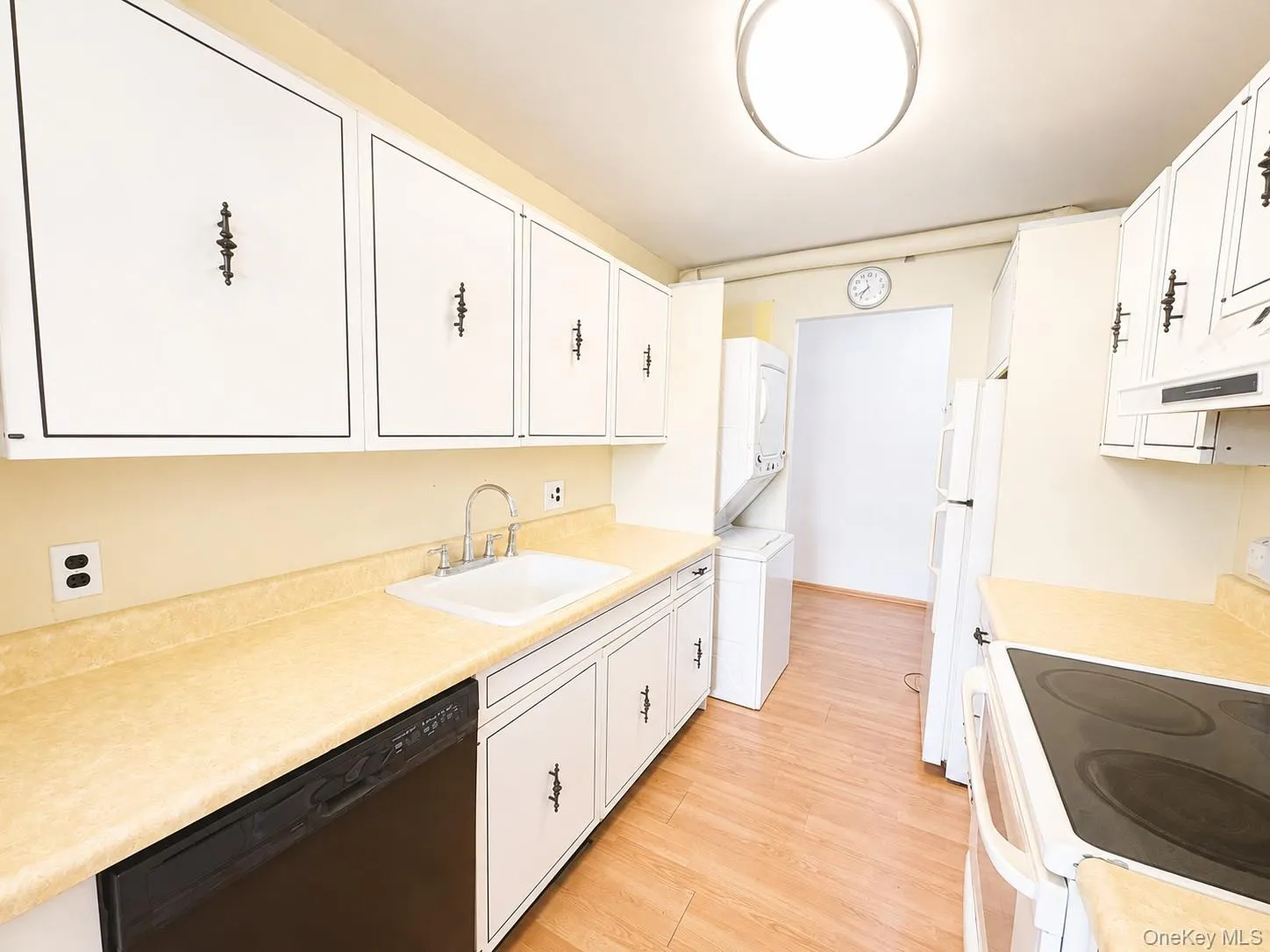 21 Village Park Drive, Fishkill, NY, 1 Bedroom Bedrooms, 6 Rooms Rooms,1 BathroomBathrooms,Residential,For Rent,Village Park,0,1037393 21 Village Park Drive, Fishkill, NY, 1 Bedroom Bedrooms, 6 Rooms Rooms,1 BathroomBathrooms,Residential,For Rent,Village Park,0,1037393