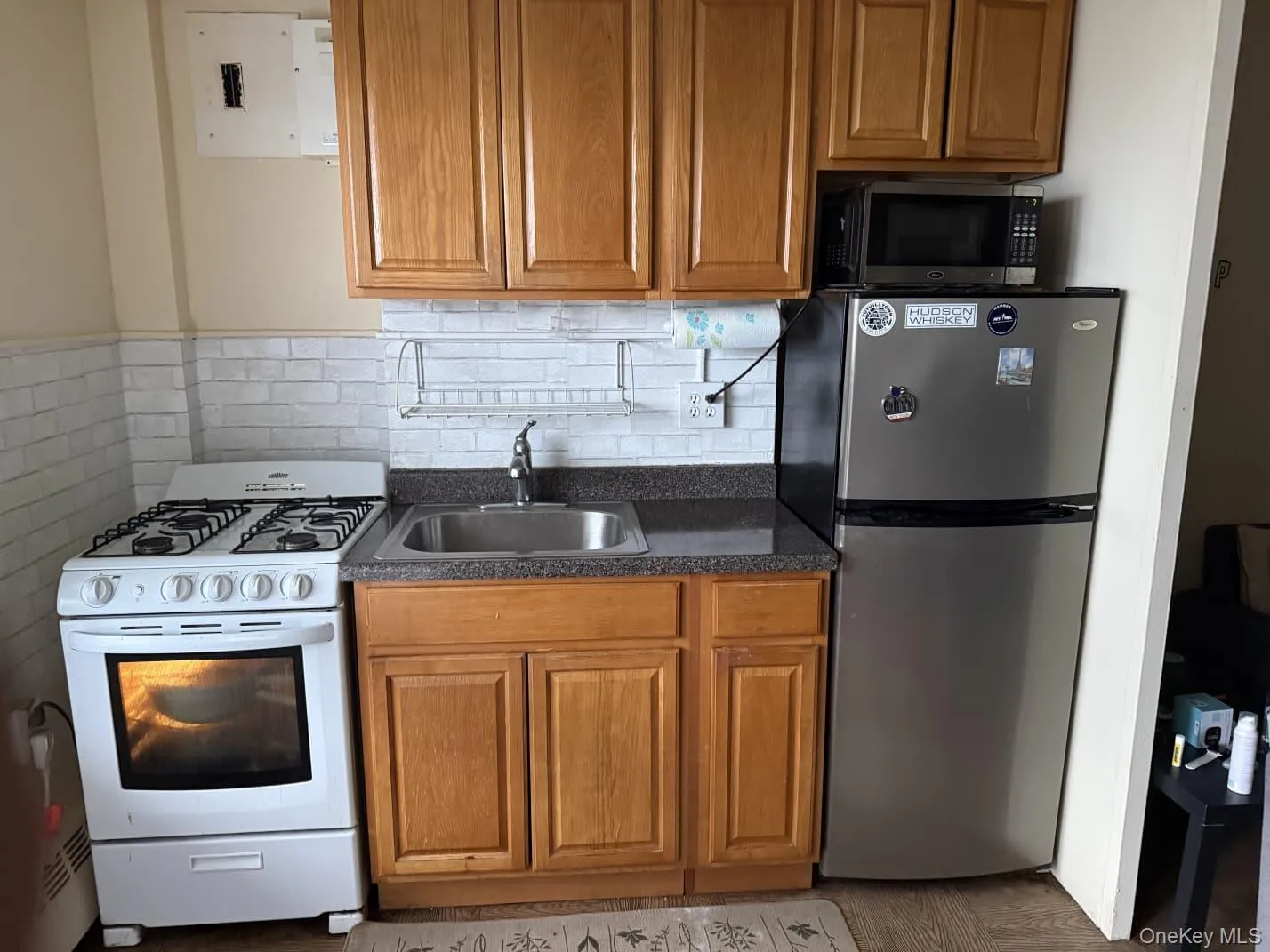 98-20 62nd Drive, New York, NY, 2 Rooms Rooms,1 BathroomBathrooms,Residential Lease,For Rent,62nd,0,1037395 98-20 62nd Drive, New York, NY, 2 Rooms Rooms,1 BathroomBathrooms,Residential Lease,For Rent,62nd,0,1037395