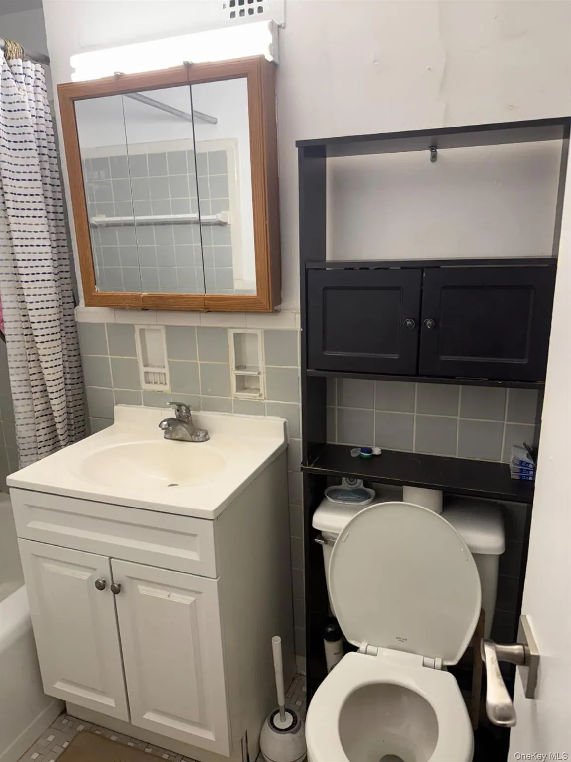 98-20 62nd Drive, New York, NY, 2 Rooms Rooms,1 BathroomBathrooms,Residential Lease,For Rent,62nd,0,1037395 98-20 62nd Drive, New York, NY, 2 Rooms Rooms,1 BathroomBathrooms,Residential Lease,For Rent,62nd,0,1037395