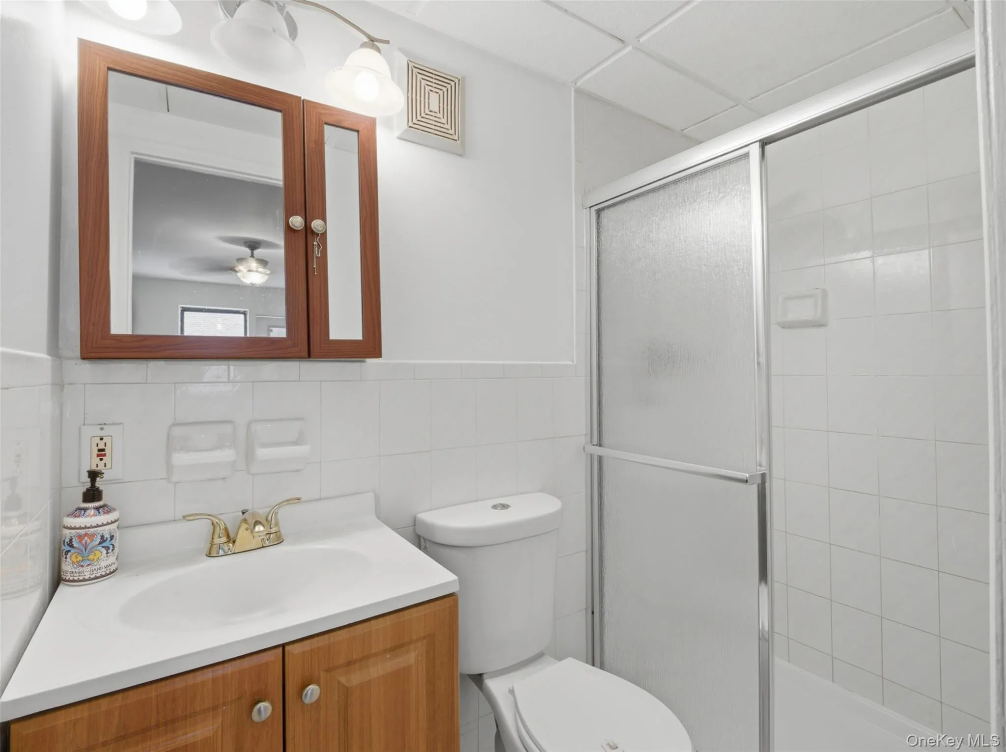 primary private full bathroom primary private full bathroom