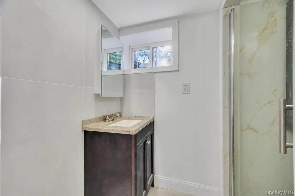 624 Townline Road, Smithtown, NY, 6 Bedrooms Bedrooms, 12 Rooms Rooms,3 BathroomsBathrooms,Residential,For Rent,Townline,0,1037399 624 Townline Road, Smithtown, NY, 6 Bedrooms Bedrooms, 12 Rooms Rooms,3 BathroomsBathrooms,Residential,For Rent,Townline,0,1037399