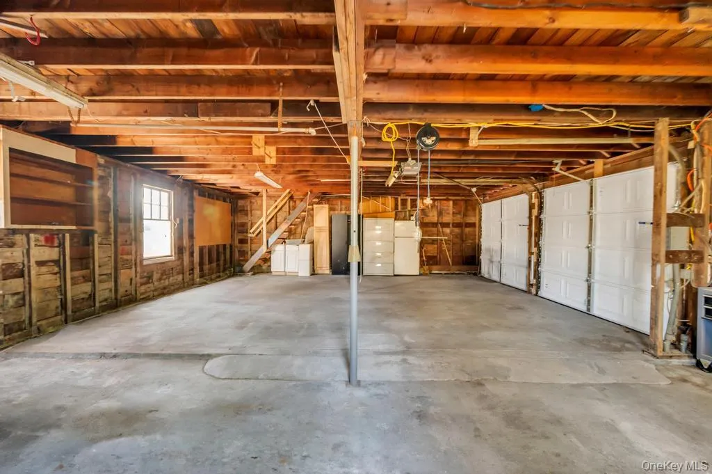 624 Townline Road, Smithtown, NY, 6 Bedrooms Bedrooms, 12 Rooms Rooms,3 BathroomsBathrooms,Residential,For Rent,Townline,0,1037399 624 Townline Road, Smithtown, NY, 6 Bedrooms Bedrooms, 12 Rooms Rooms,3 BathroomsBathrooms,Residential,For Rent,Townline,0,1037399