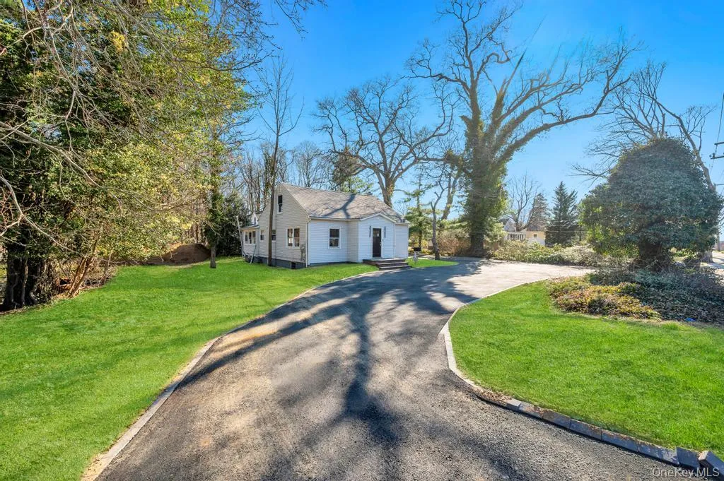 624 Townline Road, Smithtown, NY, 6 Bedrooms Bedrooms, 12 Rooms Rooms,3 BathroomsBathrooms,Residential,For Rent,Townline,0,1037399 624 Townline Road, Smithtown, NY, 6 Bedrooms Bedrooms, 12 Rooms Rooms,3 BathroomsBathrooms,Residential,For Rent,Townline,0,1037399