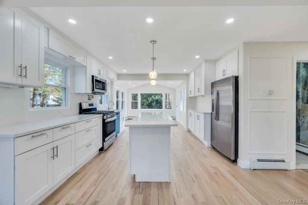 624 Townline Road, Smithtown, NY, 6 Bedrooms Bedrooms, 12 Rooms Rooms,3 BathroomsBathrooms,Residential,For Rent,Townline,0,1037399 624 Townline Road, Smithtown, NY, 6 Bedrooms Bedrooms, 12 Rooms Rooms,3 BathroomsBathrooms,Residential,For Rent,Townline,0,1037399