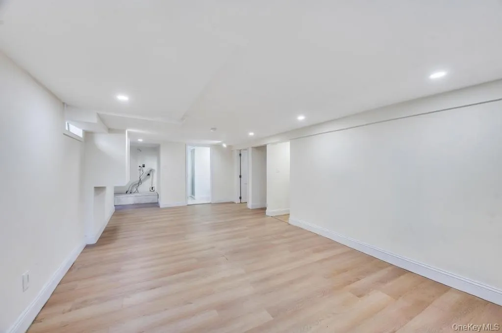 624 Townline Road, Smithtown, NY, 6 Bedrooms Bedrooms, 12 Rooms Rooms,3 BathroomsBathrooms,Residential,For Rent,Townline,0,1037399 624 Townline Road, Smithtown, NY, 6 Bedrooms Bedrooms, 12 Rooms Rooms,3 BathroomsBathrooms,Residential,For Rent,Townline,0,1037399