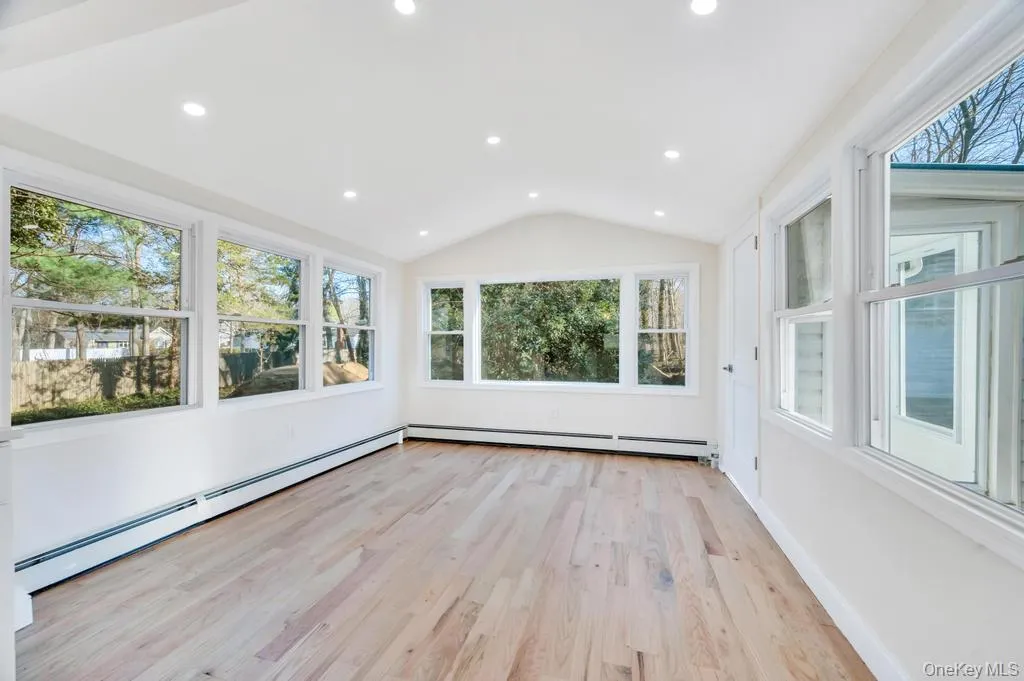 624 Townline Road, Smithtown, NY, 6 Bedrooms Bedrooms, 12 Rooms Rooms,3 BathroomsBathrooms,Residential,For Rent,Townline,0,1037399 624 Townline Road, Smithtown, NY, 6 Bedrooms Bedrooms, 12 Rooms Rooms,3 BathroomsBathrooms,Residential,For Rent,Townline,0,1037399