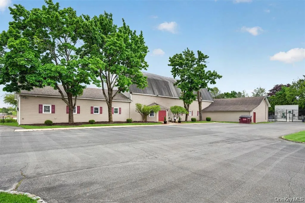 21 Black Stallion Court, Middletown, NY, 3 Bedrooms Bedrooms, 7 Rooms Rooms,1 BathroomBathrooms,Residential,For Rent,Black Stallion,0,1037400 21 Black Stallion Court, Middletown, NY, 3 Bedrooms Bedrooms, 7 Rooms Rooms,1 BathroomBathrooms,Residential,For Rent,Black Stallion,0,1037400