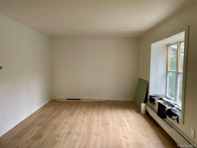 21 Black Stallion Court, Middletown, NY, 3 Bedrooms Bedrooms, 7 Rooms Rooms,1 BathroomBathrooms,Residential,For Rent,Black Stallion,0,1037400 21 Black Stallion Court, Middletown, NY, 3 Bedrooms Bedrooms, 7 Rooms Rooms,1 BathroomBathrooms,Residential,For Rent,Black Stallion,0,1037400