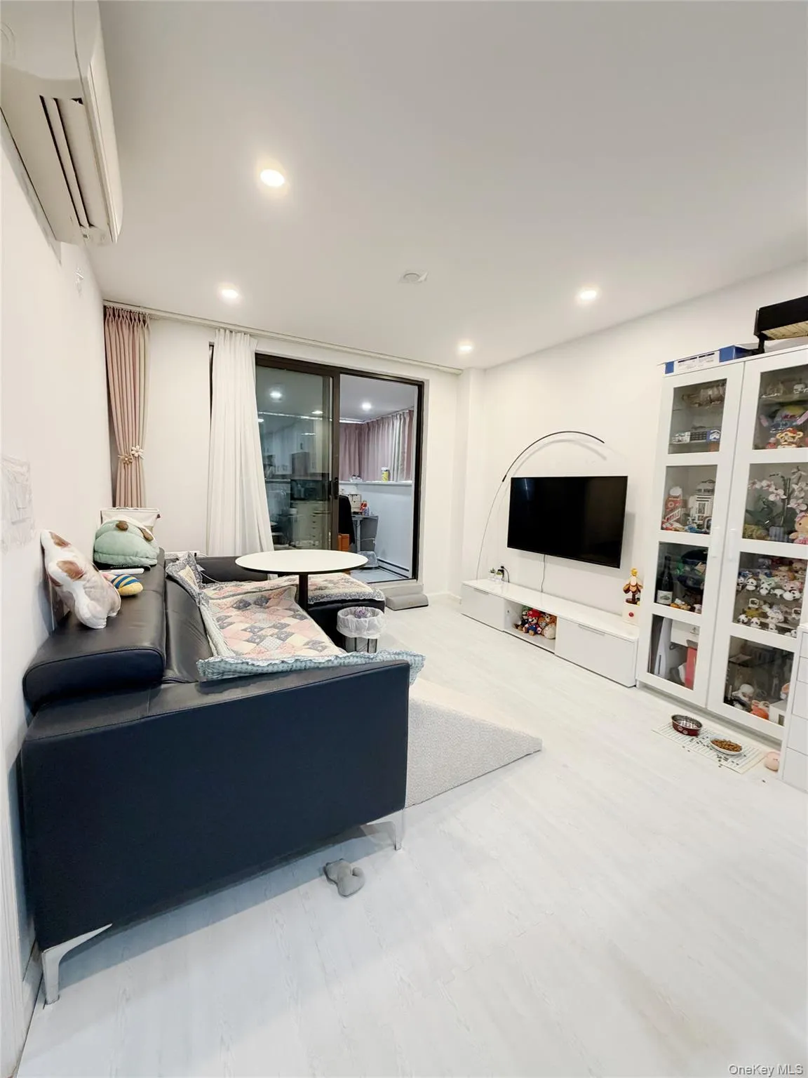 14610 35th Avenue, New York, NY, 1 Bedroom Bedrooms, 4 Rooms Rooms,1 BathroomBathrooms,Residential,For Rent,35th,0,1037401 14610 35th Avenue, New York, NY, 1 Bedroom Bedrooms, 4 Rooms Rooms,1 BathroomBathrooms,Residential,For Rent,35th,0,1037401