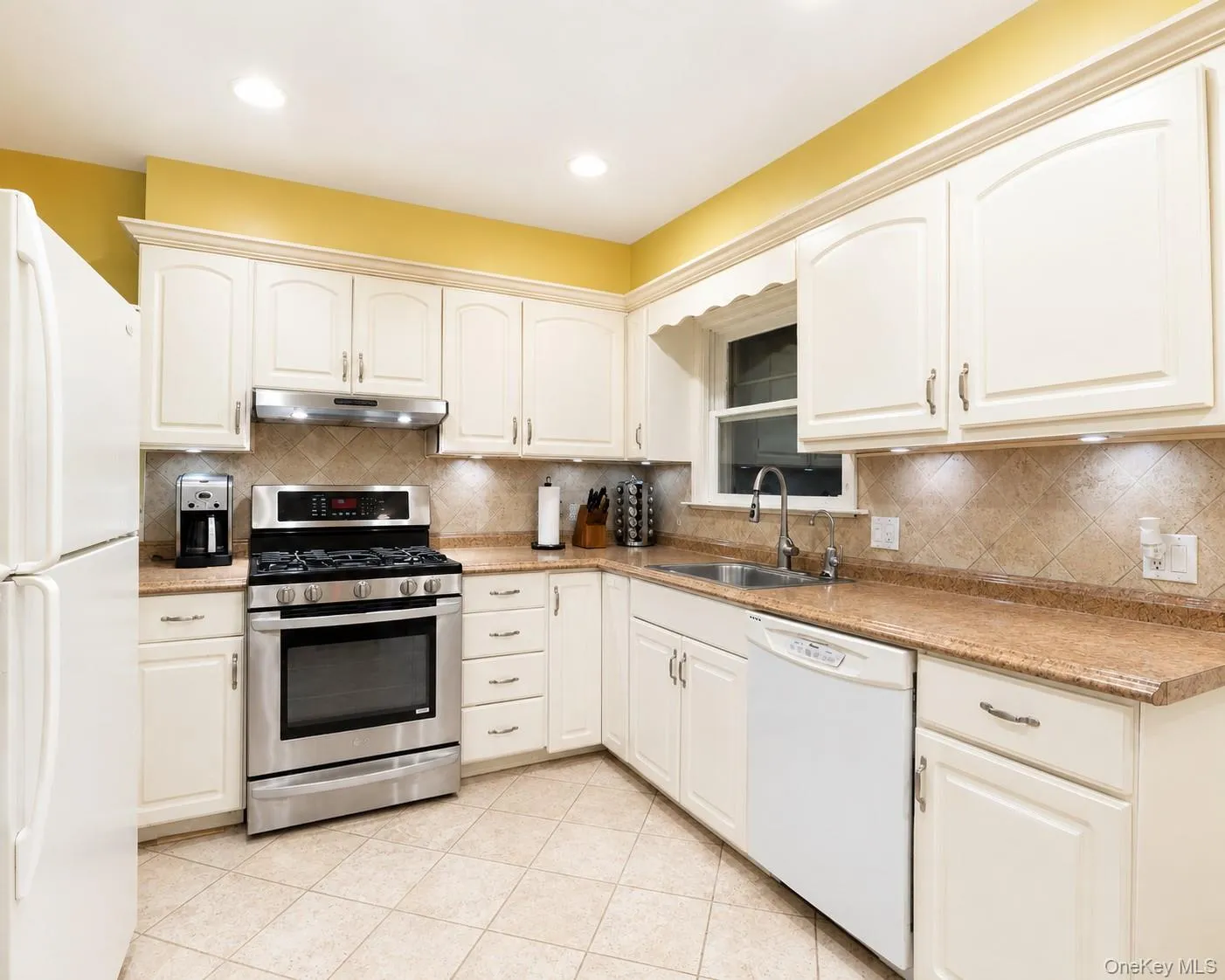 24 Maywood Avenue, Rye Town, NY, 4 Bedrooms Bedrooms, 7 Rooms Rooms,1 BathroomBathrooms,Residential,For Rent,Maywood,0,1037403 24 Maywood Avenue, Rye Town, NY, 4 Bedrooms Bedrooms, 7 Rooms Rooms,1 BathroomBathrooms,Residential,For Rent,Maywood,0,1037403