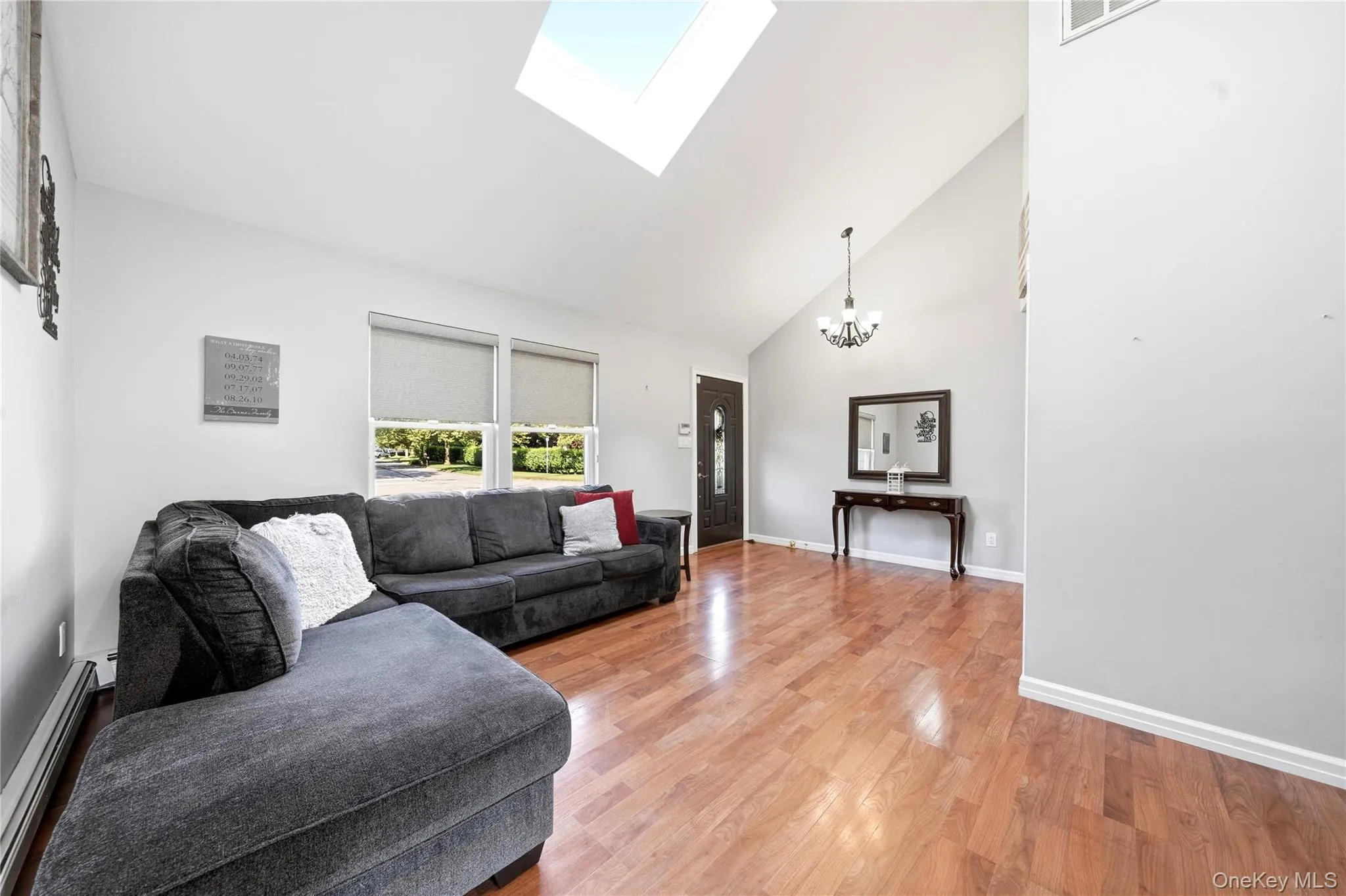 71 Triangle Lane, Riverhead, NY, 3 Bedrooms Bedrooms, 6 Rooms Rooms,2 BathroomsBathrooms,Residential,For Rent,Triangle,0,1037404 71 Triangle Lane, Riverhead, NY, 3 Bedrooms Bedrooms, 6 Rooms Rooms,2 BathroomsBathrooms,Residential,For Rent,Triangle,0,1037404