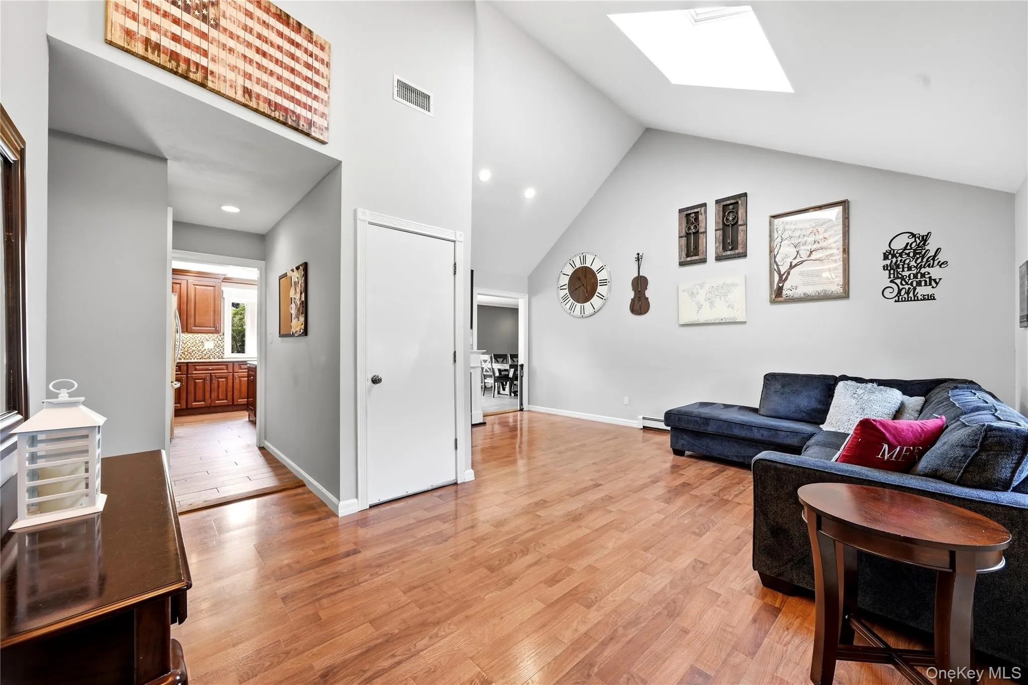 71 Triangle Lane, Riverhead, NY, 3 Bedrooms Bedrooms, 6 Rooms Rooms,2 BathroomsBathrooms,Residential,For Rent,Triangle,0,1037404 71 Triangle Lane, Riverhead, NY, 3 Bedrooms Bedrooms, 6 Rooms Rooms,2 BathroomsBathrooms,Residential,For Rent,Triangle,0,1037404