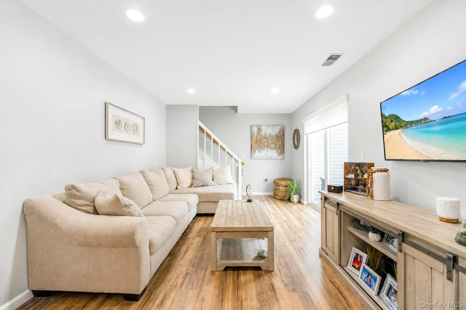 3518 Gibbs Road, Brookhaven, NY, 2 Bedrooms Bedrooms, 6 Rooms Rooms,1 BathroomBathrooms,Residential,For Rent,Gibbs,0,1037405 3518 Gibbs Road, Brookhaven, NY, 2 Bedrooms Bedrooms, 6 Rooms Rooms,1 BathroomBathrooms,Residential,For Rent,Gibbs,0,1037405