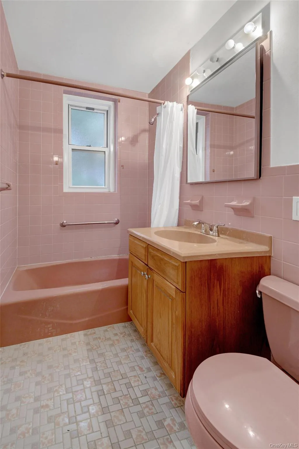 110 De Haven Drive, Yonkers, NY, 2 Bedrooms Bedrooms, 5 Rooms Rooms,1 BathroomBathrooms,Residential,For Rent,De Haven,0,1037410 110 De Haven Drive, Yonkers, NY, 2 Bedrooms Bedrooms, 5 Rooms Rooms,1 BathroomBathrooms,Residential,For Rent,De Haven,0,1037410