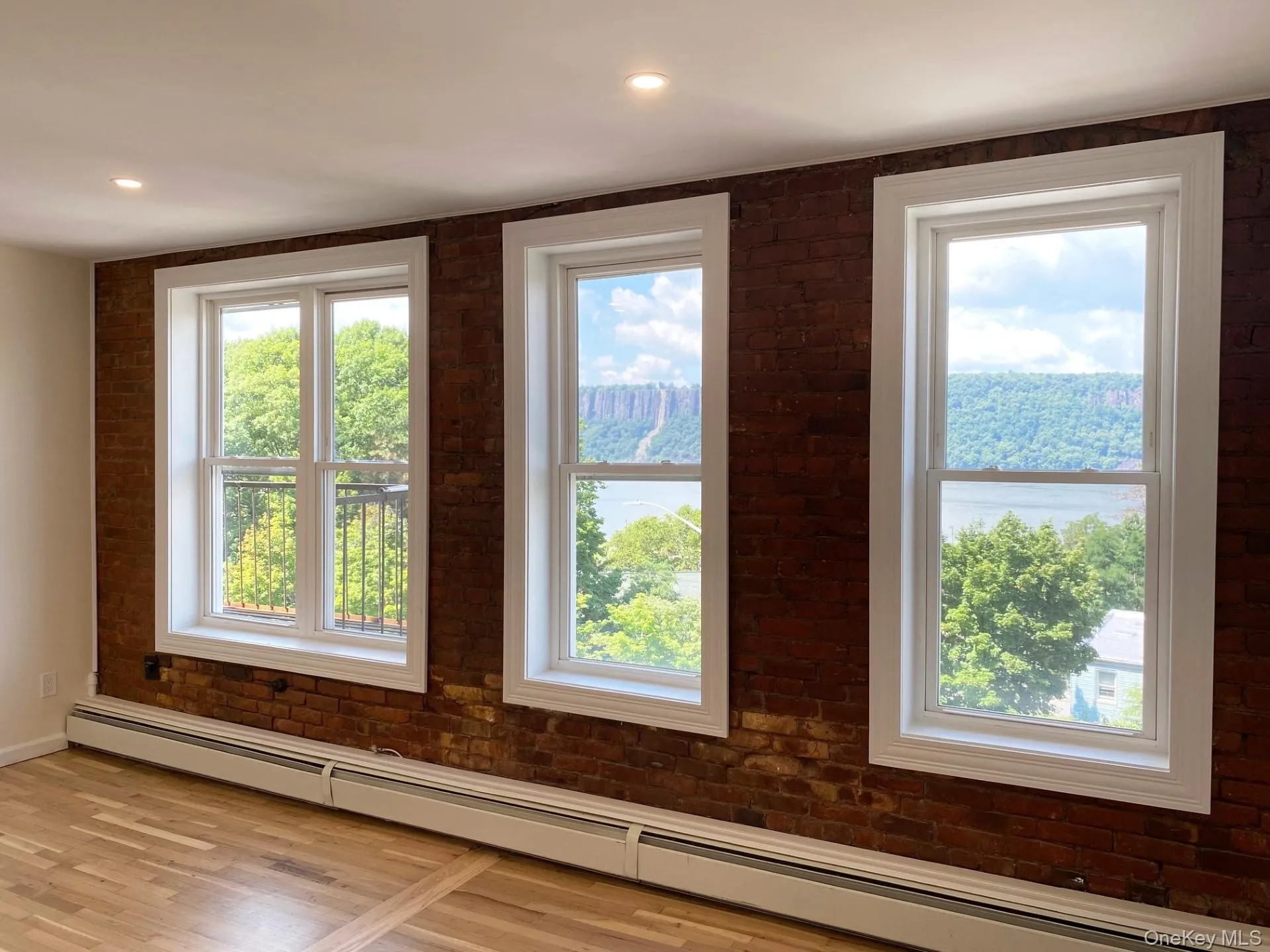 537 Warburton Avenue, Greenburgh, NY, 2 Bedrooms Bedrooms, 5 Rooms Rooms,1 BathroomBathrooms,Residential Lease,For Rent,Warburton,0,1037416 537 Warburton Avenue, Greenburgh, NY, 2 Bedrooms Bedrooms, 5 Rooms Rooms,1 BathroomBathrooms,Residential Lease,For Rent,Warburton,0,1037416