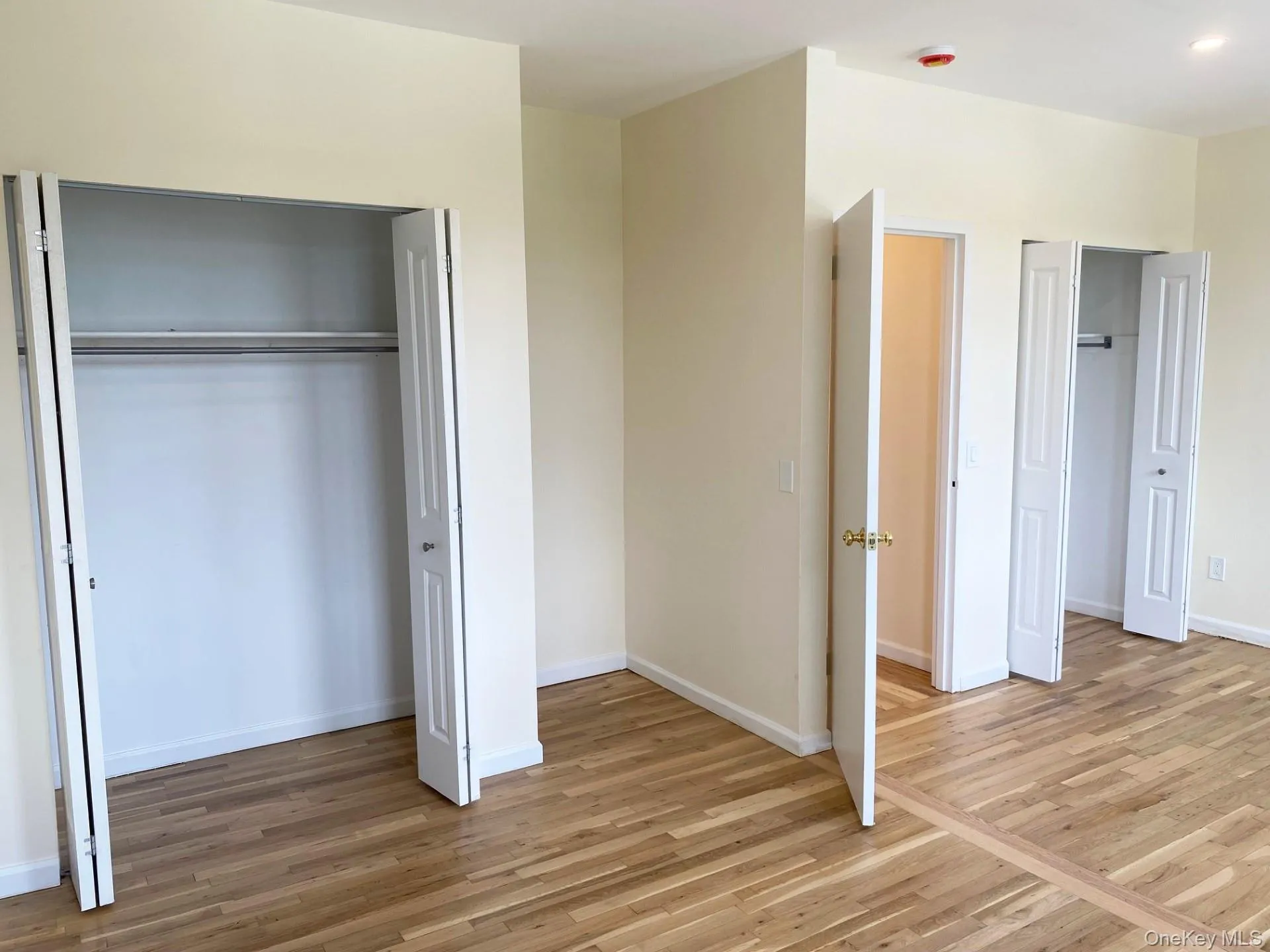 537 Warburton Avenue, Greenburgh, NY, 2 Bedrooms Bedrooms, 5 Rooms Rooms,1 BathroomBathrooms,Residential Lease,For Rent,Warburton,0,1037416 537 Warburton Avenue, Greenburgh, NY, 2 Bedrooms Bedrooms, 5 Rooms Rooms,1 BathroomBathrooms,Residential Lease,For Rent,Warburton,0,1037416