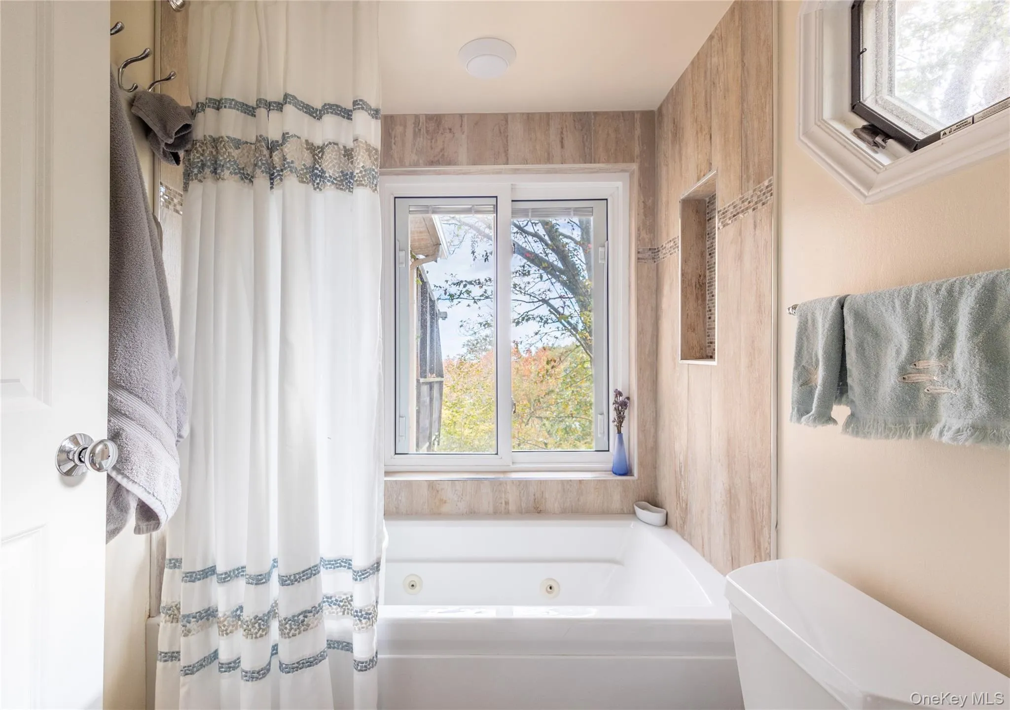 10 Acorn Path, Riverhead, NY, 2 Bedrooms Bedrooms, 4 Rooms Rooms,2 BathroomsBathrooms,Residential,For Rent,Acorn,0,1037418 10 Acorn Path, Riverhead, NY, 2 Bedrooms Bedrooms, 4 Rooms Rooms,2 BathroomsBathrooms,Residential,For Rent,Acorn,0,1037418