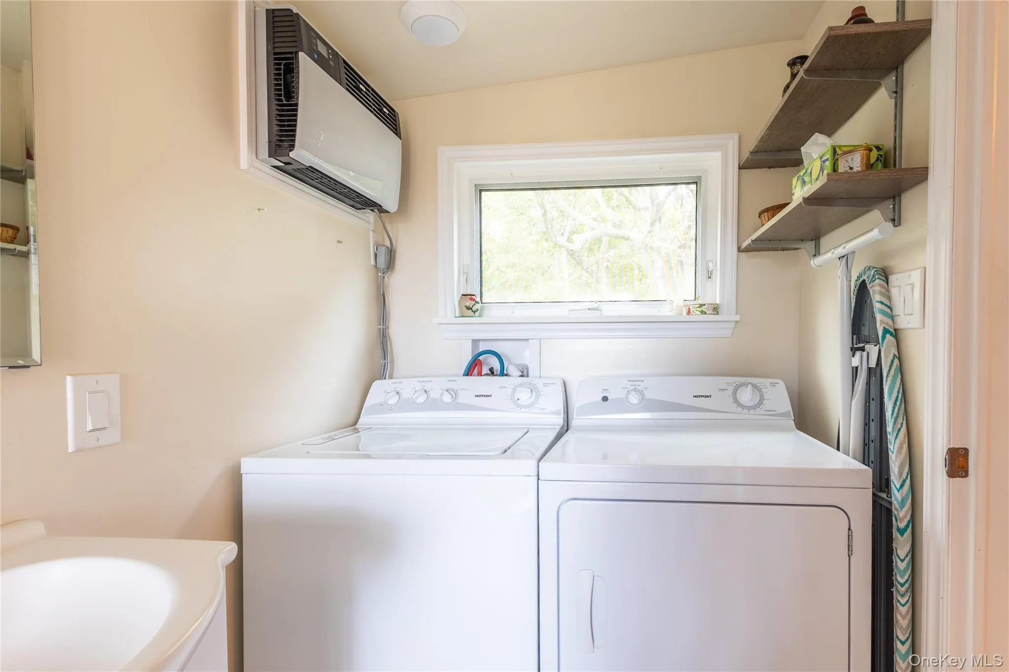 10 Acorn Path, Riverhead, NY, 2 Bedrooms Bedrooms, 4 Rooms Rooms,2 BathroomsBathrooms,Residential,For Rent,Acorn,0,1037418 10 Acorn Path, Riverhead, NY, 2 Bedrooms Bedrooms, 4 Rooms Rooms,2 BathroomsBathrooms,Residential,For Rent,Acorn,0,1037418