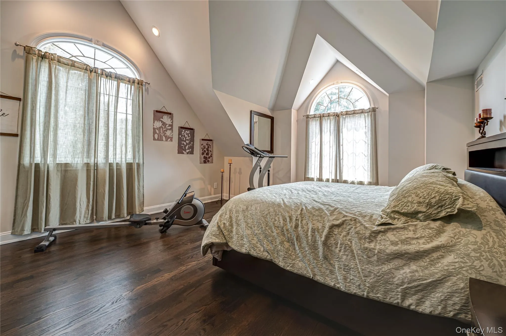 26 The Helm, Islip, NY, 5 Bedrooms Bedrooms, 11 Rooms Rooms,4 BathroomsBathrooms,Residential,For Rent,The Helm,0,1037419 26 The Helm, Islip, NY, 5 Bedrooms Bedrooms, 11 Rooms Rooms,4 BathroomsBathrooms,Residential,For Rent,The Helm,0,1037419