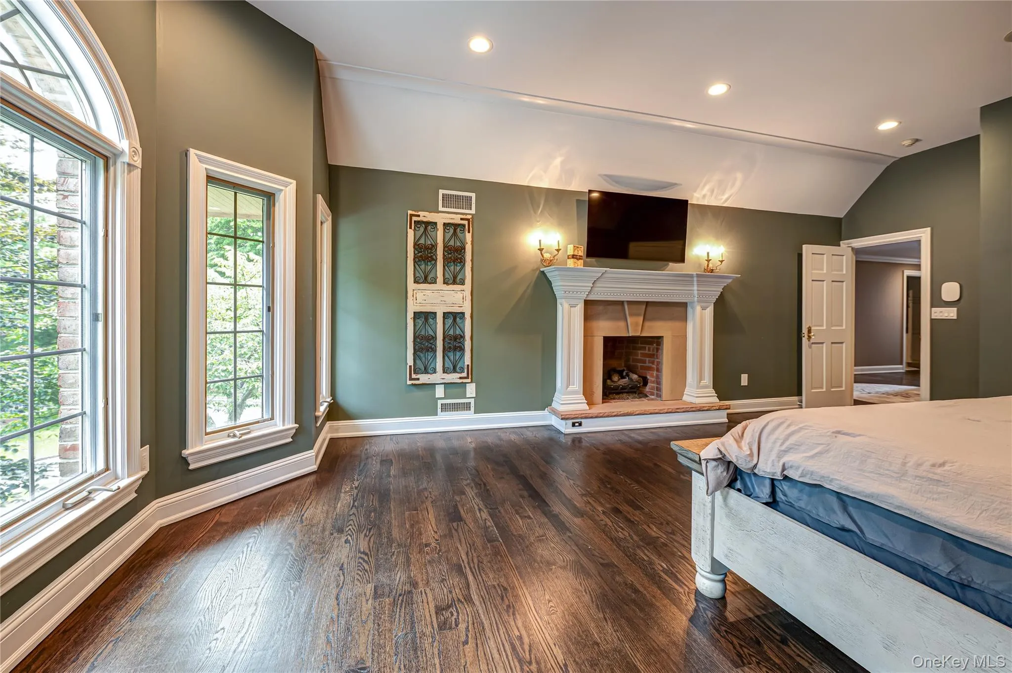 26 The Helm, Islip, NY, 5 Bedrooms Bedrooms, 11 Rooms Rooms,4 BathroomsBathrooms,Residential,For Rent,The Helm,0,1037419 26 The Helm, Islip, NY, 5 Bedrooms Bedrooms, 11 Rooms Rooms,4 BathroomsBathrooms,Residential,For Rent,The Helm,0,1037419