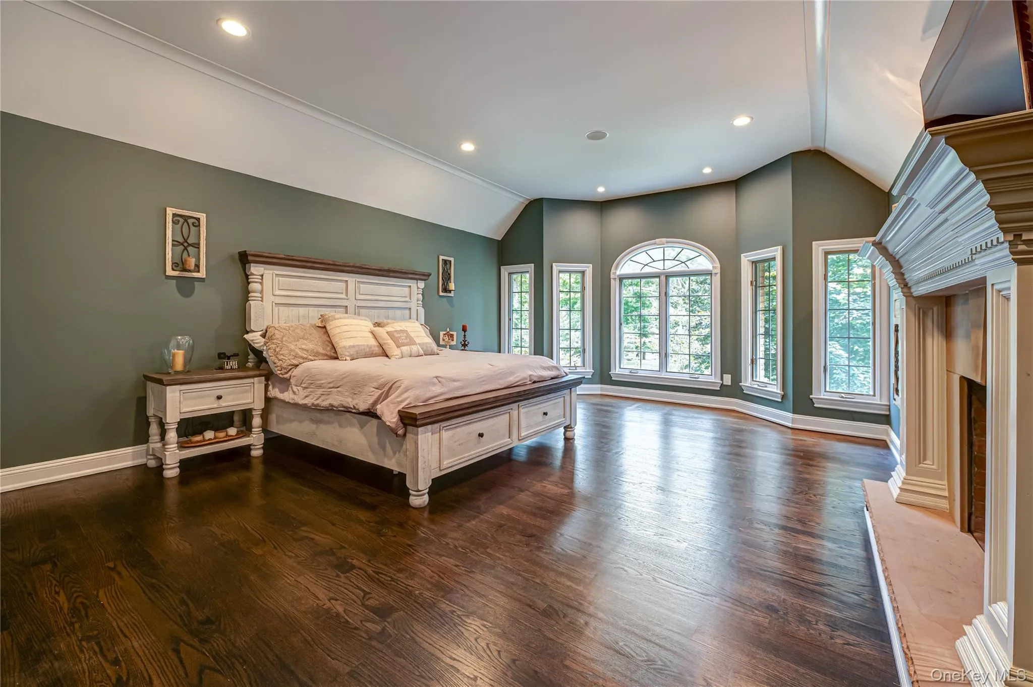 26 The Helm, Islip, NY, 5 Bedrooms Bedrooms, 11 Rooms Rooms,4 BathroomsBathrooms,Residential,For Rent,The Helm,0,1037419 26 The Helm, Islip, NY, 5 Bedrooms Bedrooms, 11 Rooms Rooms,4 BathroomsBathrooms,Residential,For Rent,The Helm,0,1037419