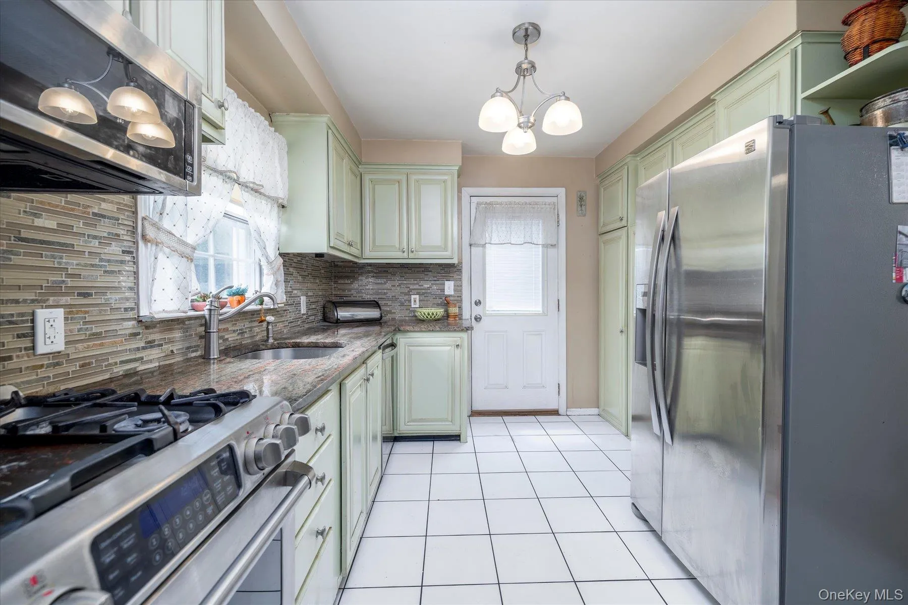 123 Centre Avenue, Hempstead, NY, 3 Bedrooms Bedrooms, 7 Rooms Rooms,2 BathroomsBathrooms,Residential,For Rent,Centre,0,1037422 123 Centre Avenue, Hempstead, NY, 3 Bedrooms Bedrooms, 7 Rooms Rooms,2 BathroomsBathrooms,Residential,For Rent,Centre,0,1037422