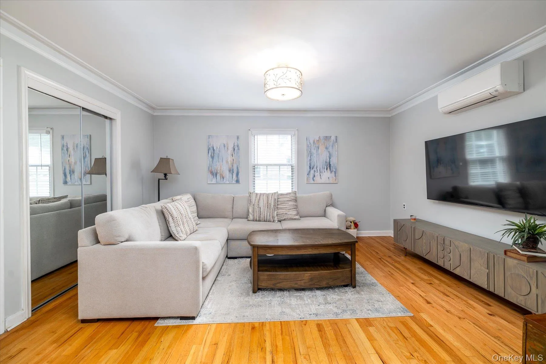 Or 4th Bedroom Or 4th Bedroom