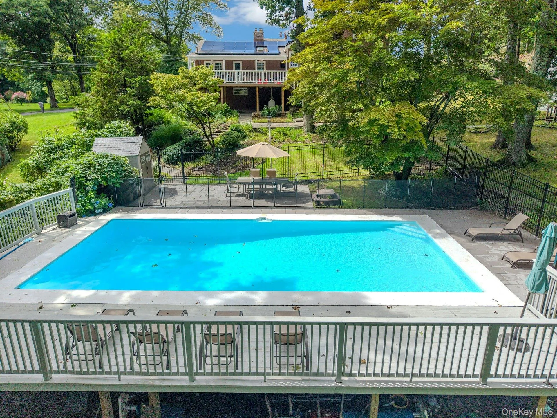 In-Ground Pool In-Ground Pool