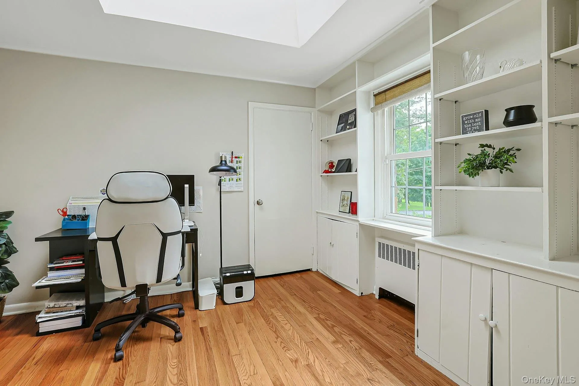 3rd Bedroom (Presently Used as Home Office) 3rd Bedroom (Presently Used as Home Office)