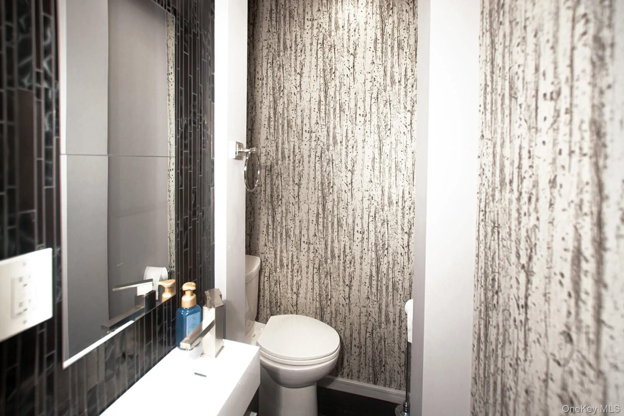8903 249th Street, New York, NY, 3 Bedroom Bedrooms, 7 Room Rooms,2 BathroomBathrooms,Residential Lease,For Rent,249th,0,1037426 8903 249th Street, New York, NY, 3 Bedroom Bedrooms, 7 Room Rooms,2 BathroomBathrooms,Residential Lease,For Rent,249th,0,1037426