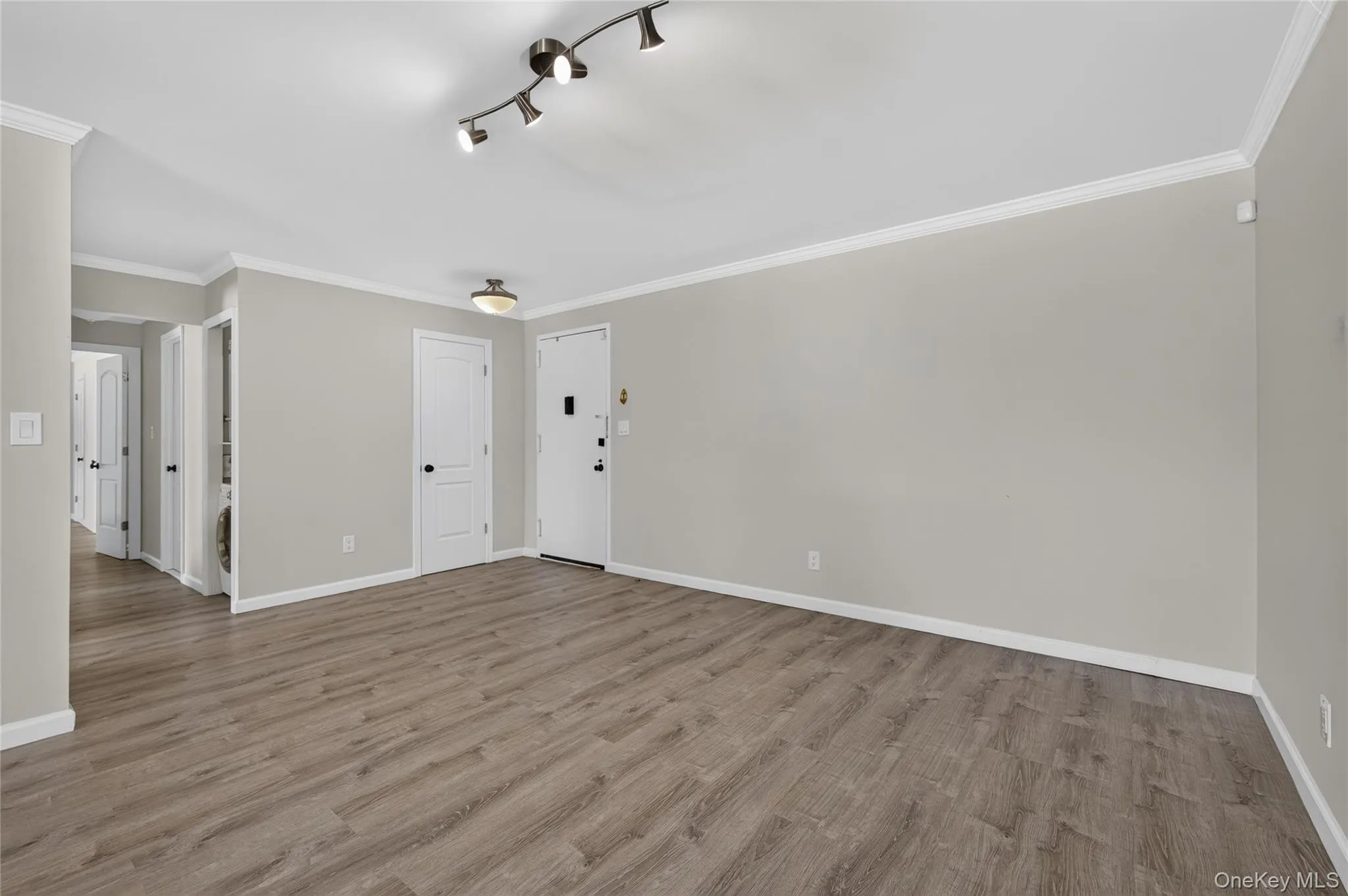 175 Maple Avenue, North Hempstead, NY, 2 Bedrooms Bedrooms, 5 Rooms Rooms,2 BathroomsBathrooms,Residential,For Rent,Maple,0,1037433 175 Maple Avenue, North Hempstead, NY, 2 Bedrooms Bedrooms, 5 Rooms Rooms,2 BathroomsBathrooms,Residential,For Rent,Maple,0,1037433