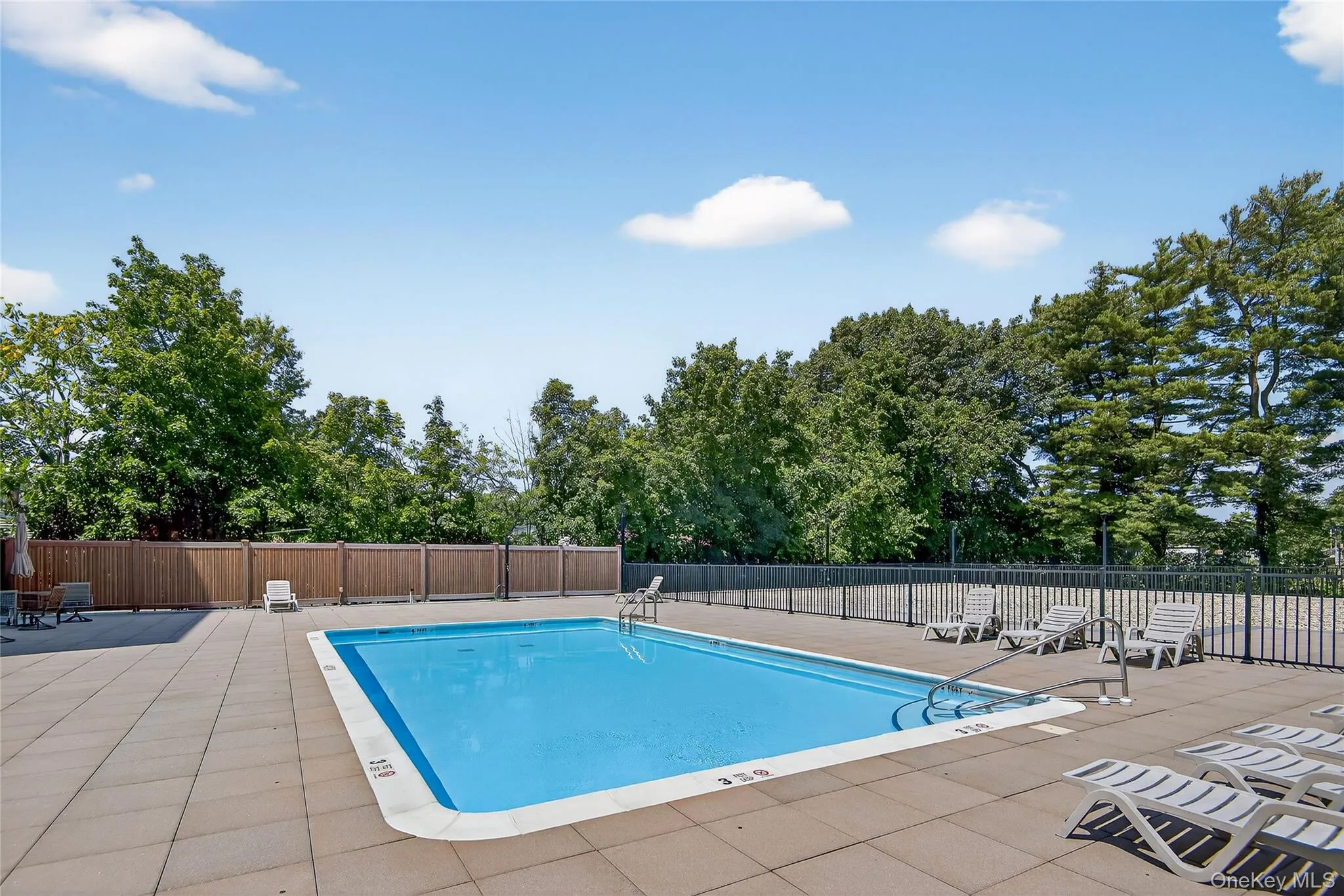175 Maple Avenue, North Hempstead, NY, 2 Bedrooms Bedrooms, 5 Rooms Rooms,2 BathroomsBathrooms,Residential,For Rent,Maple,0,1037433 175 Maple Avenue, North Hempstead, NY, 2 Bedrooms Bedrooms, 5 Rooms Rooms,2 BathroomsBathrooms,Residential,For Rent,Maple,0,1037433