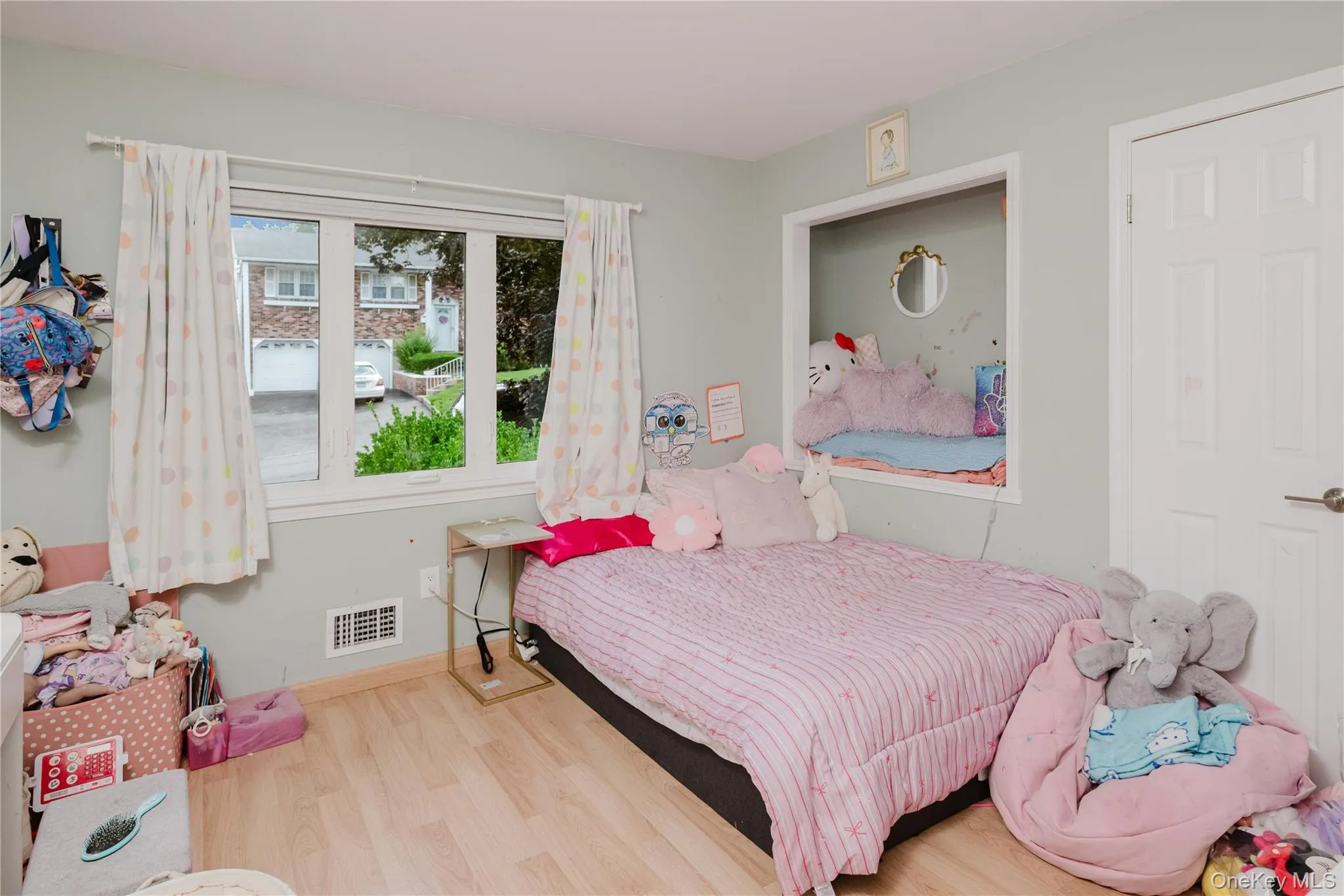 148 Newport Road, Yonkers, NY, 3 Bedrooms Bedrooms, 7 Rooms Rooms,2 BathroomsBathrooms,Residential,For Rent,Newport,0,1037436 148 Newport Road, Yonkers, NY, 3 Bedrooms Bedrooms, 7 Rooms Rooms,2 BathroomsBathrooms,Residential,For Rent,Newport,0,1037436
